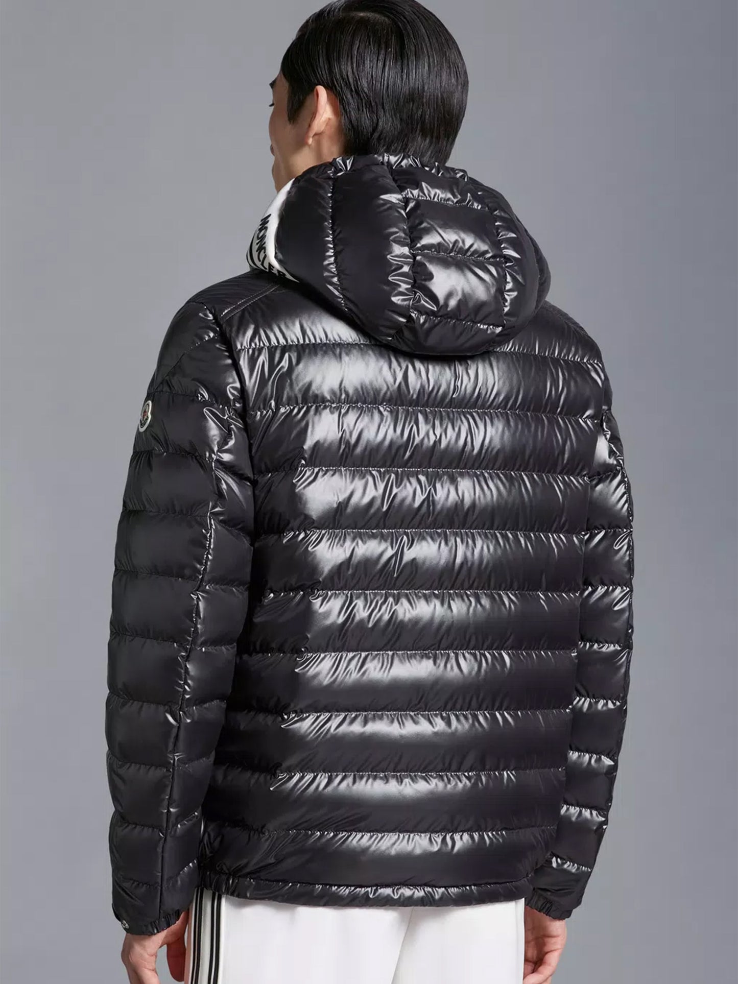 MONCLER - Cornour Daunenjacke mit Kapuze Schwarz – Black