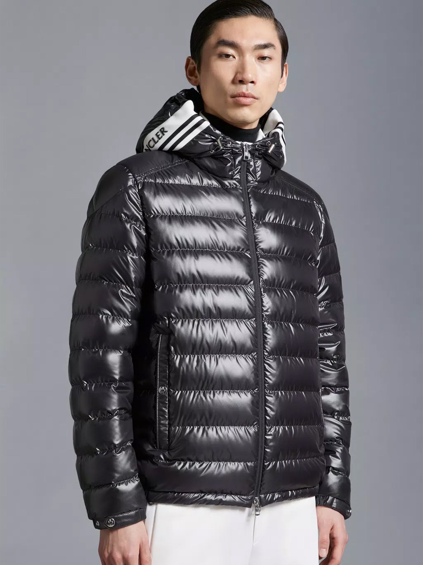 MONCLER - Cornour Daunenjacke mit Kapuze Schwarz – Black