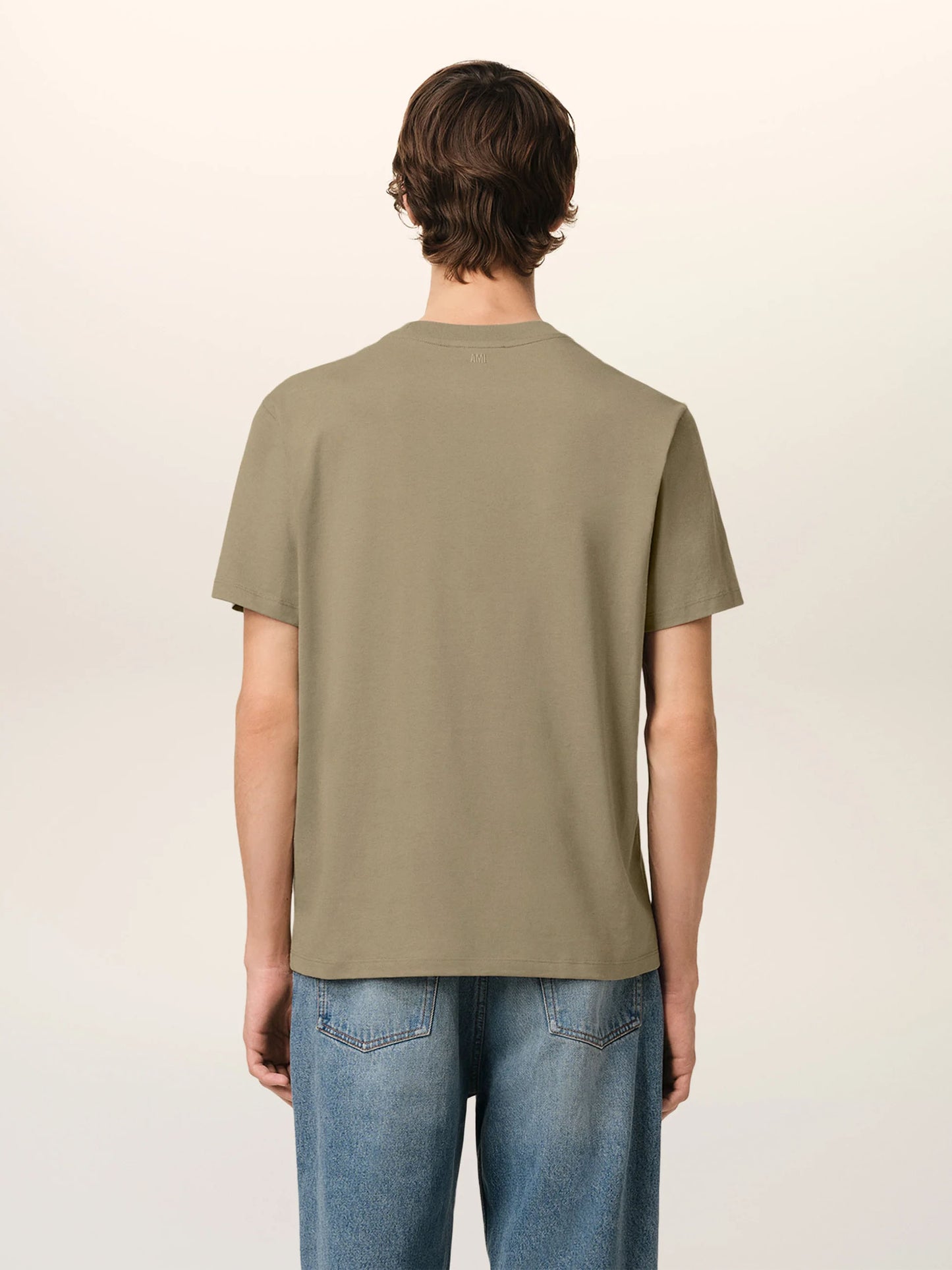 AMI PARIS - T-Shirt Ami De Coeur mit weißem Logo in Khaki