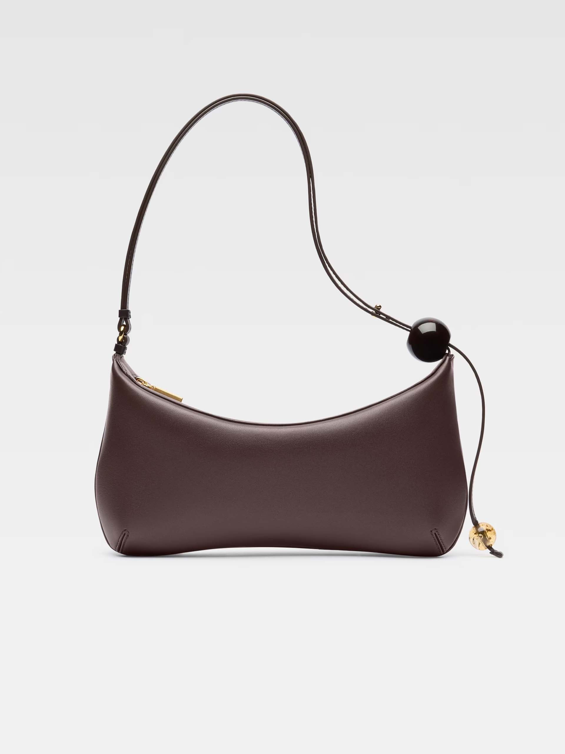 JACQUEMUS - Schultertasche Bisou Perle Large aus Leder in Braun - Brown