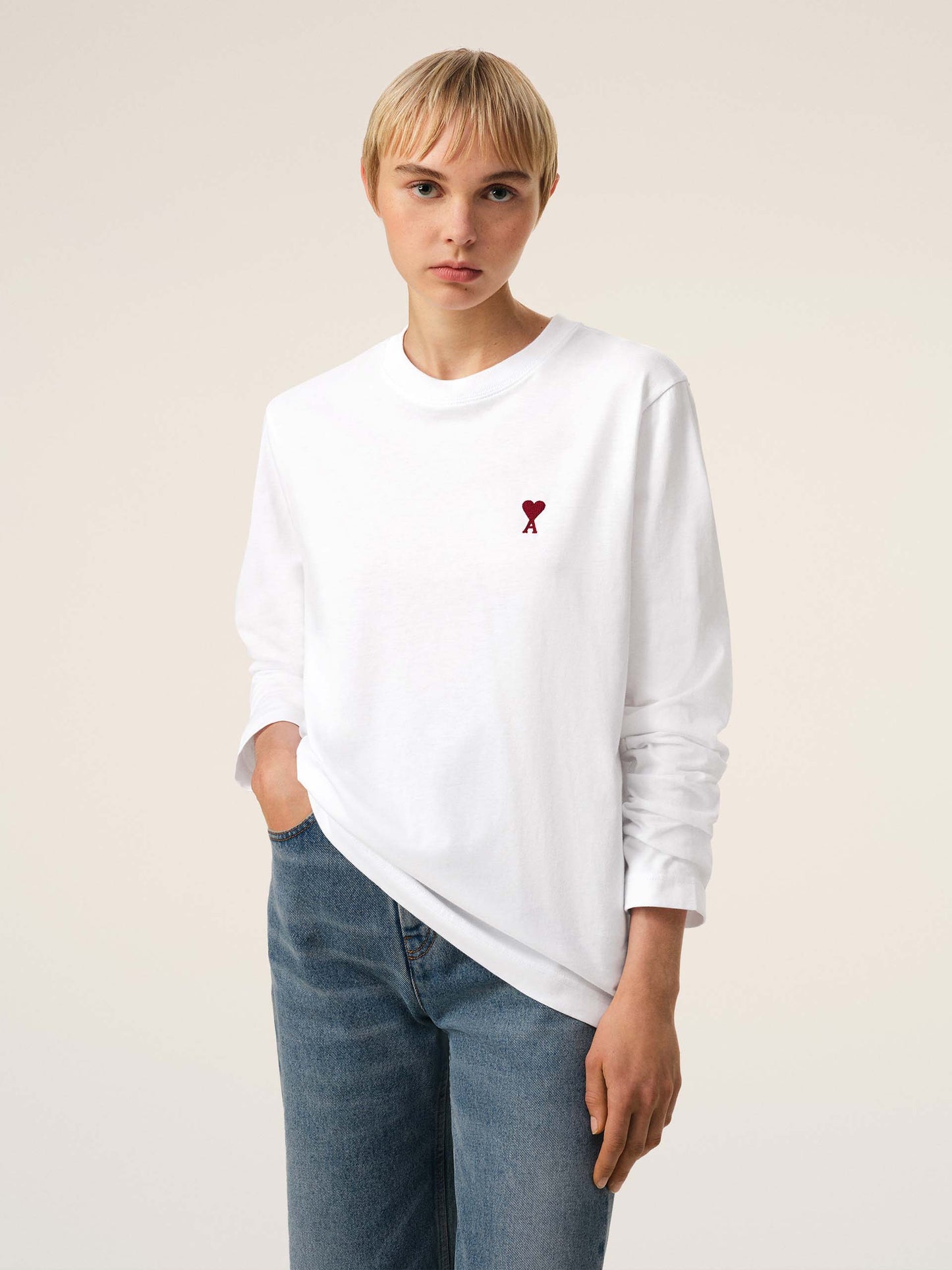 AMI PARIS - Langarm-T-Shirt Ami De Coeur mit rotem Logo in Weiß - White