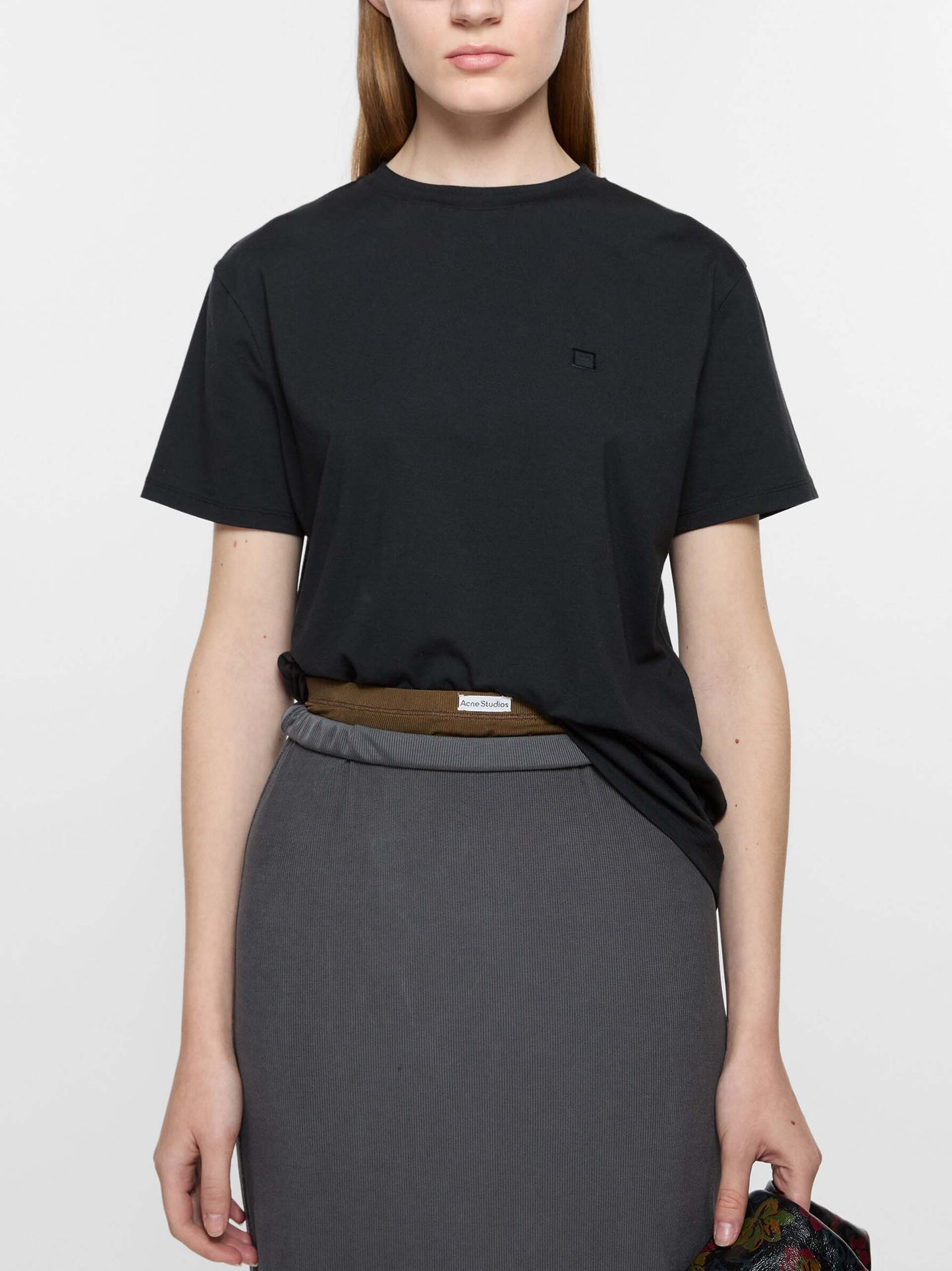 ACNE STUDIOS - T-Shirt mit Face Logo aus Baumwolle in Schwarz - Black