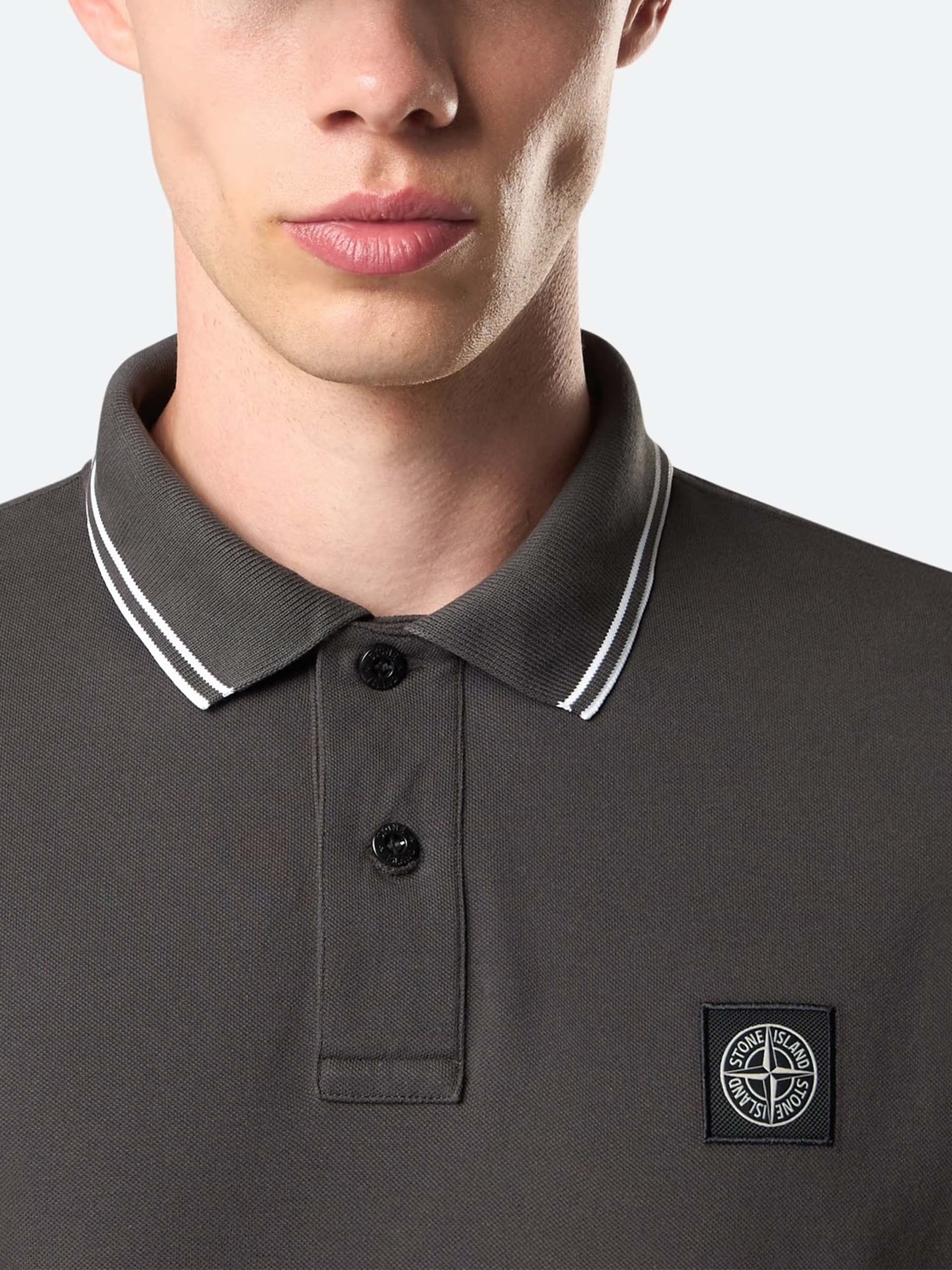 STONE ISLAND - Poloshirt mit Logo-Patch für Herren in Anthrazitgrau - Anthracite grey