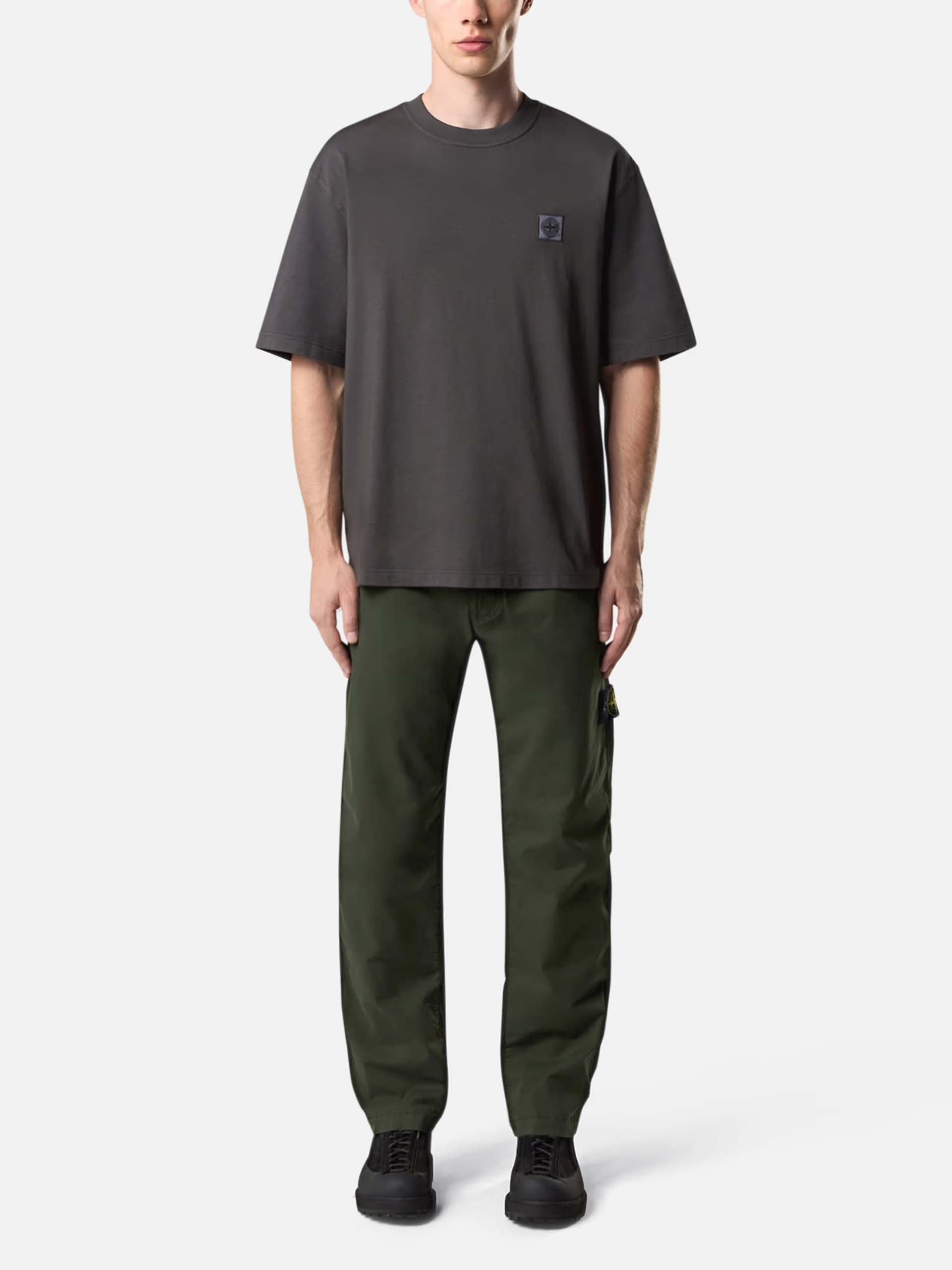 STONE ISLAND - Oversized-T-Shirt mit Logo für Herren in Anthrazitgrau - Anthracite grey