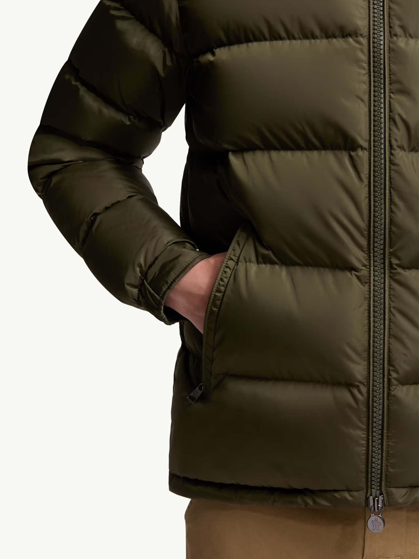 MONCLER - Maya Daunenjacke mit Matt-Finish für Herren in Olivgrün - Olive green