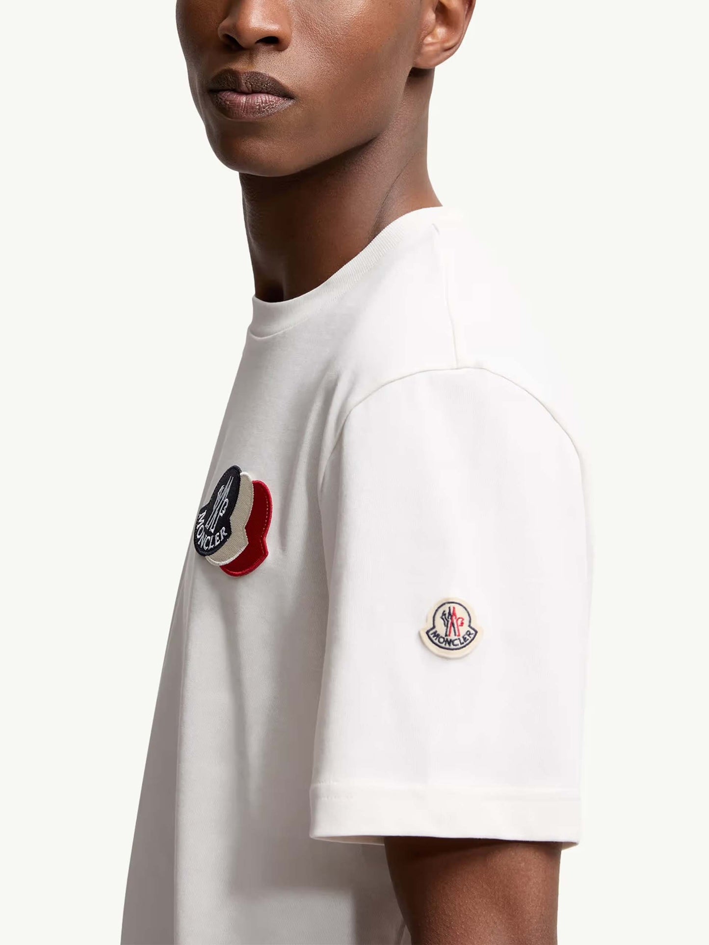 MONCLER - T-Shirt mit dreifarbigem Logo für Herren