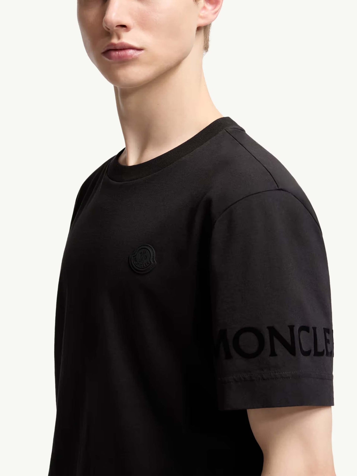 MONCLER - T-Shirt mit Logo-Details für Herren