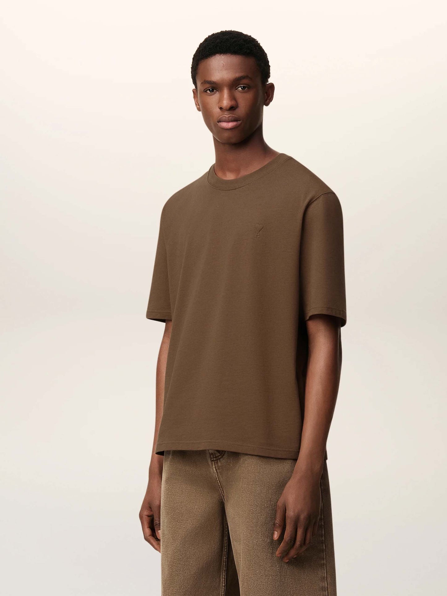 AMI PARIS - Oversized-T-Shirt aus Baumwolle mit Logo in Braun - Brown