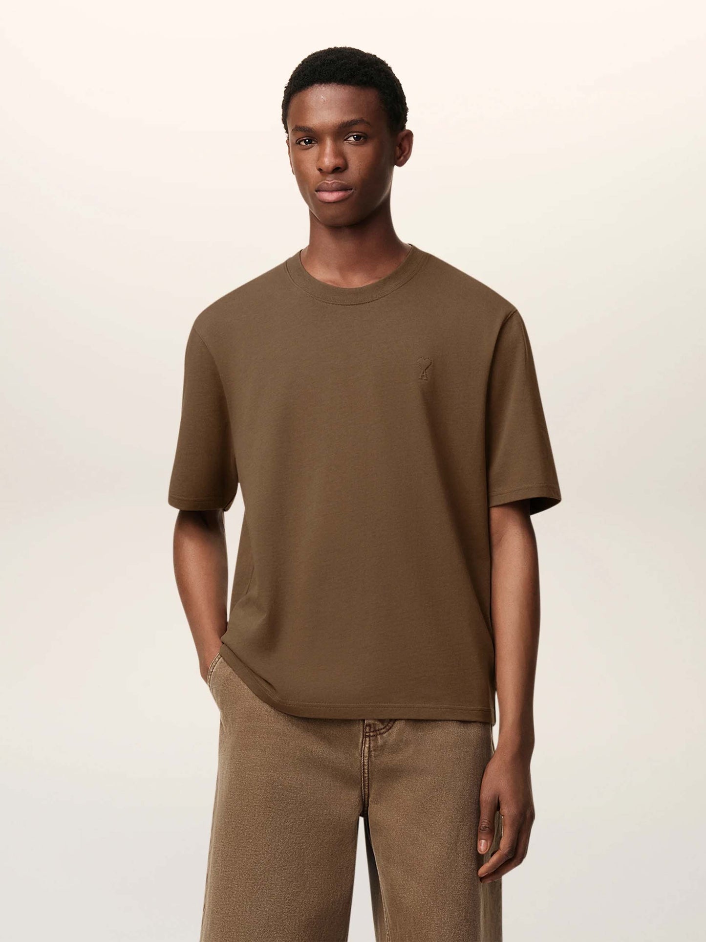 AMI PARIS - Oversized-T-Shirt aus Baumwolle mit Logo in Braun - Brown