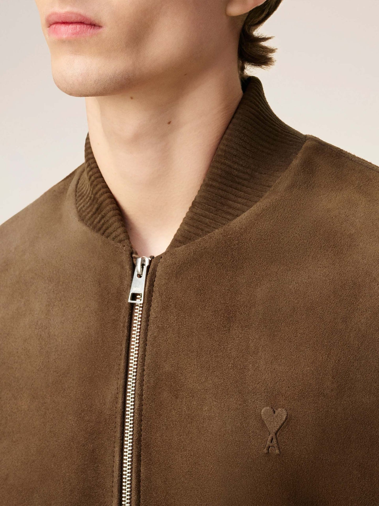 AMI PARIS - Bomberjacke aus Wildleder mit Logo