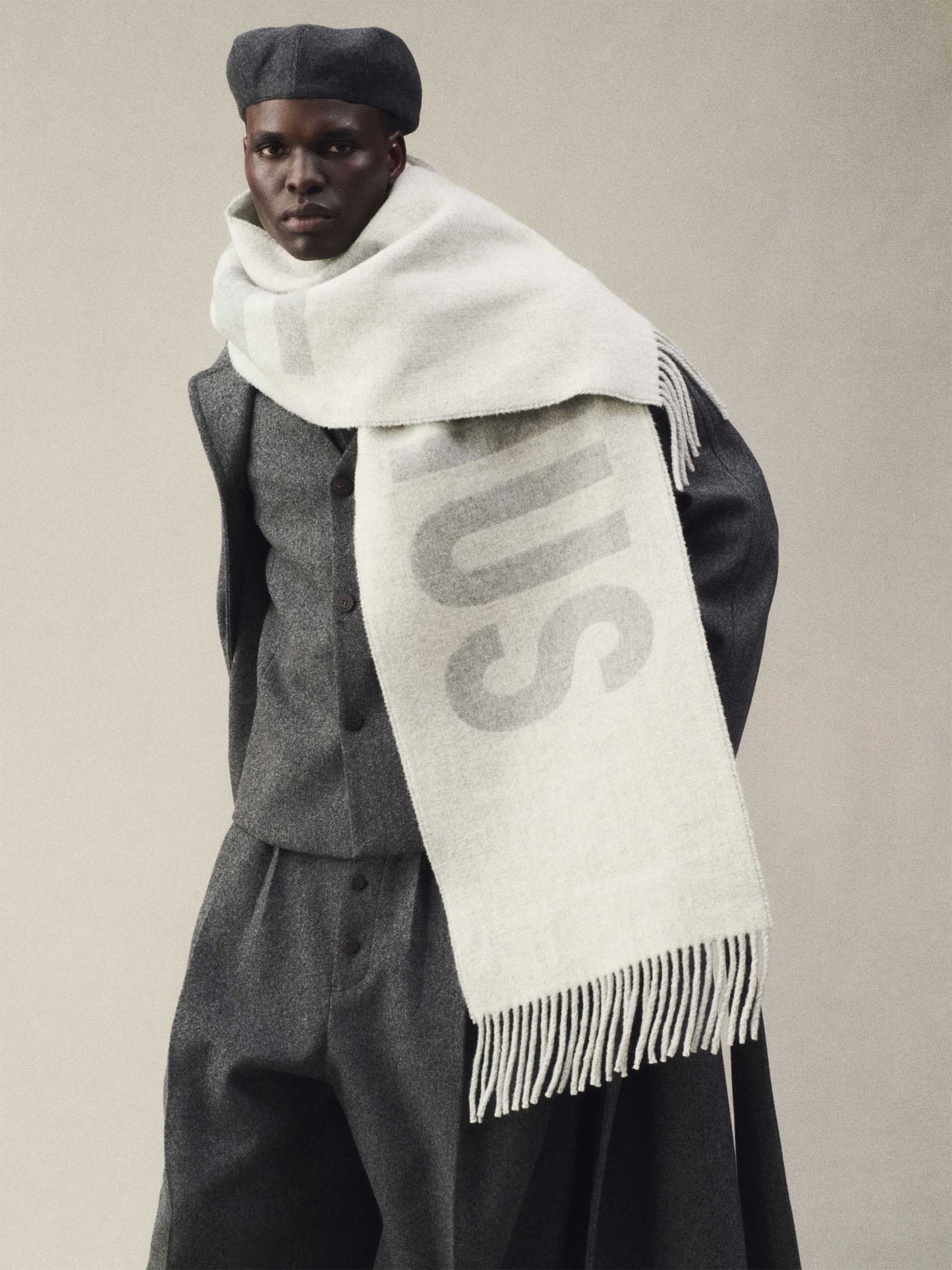 JACQUEMUS - Schal mit Logo aus Wolle in Grau - Grey