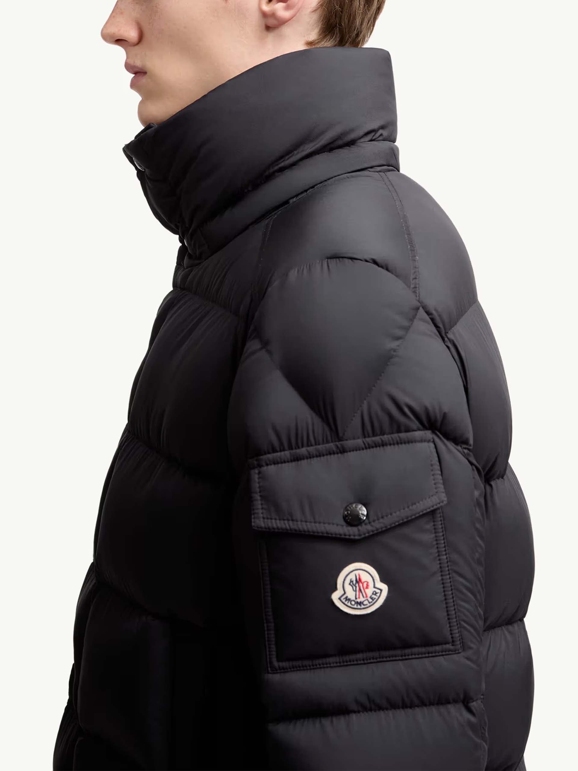 MONCLER - Maya 70 Daunenjacke mit Kapuze für Herren in Schwarz - Black