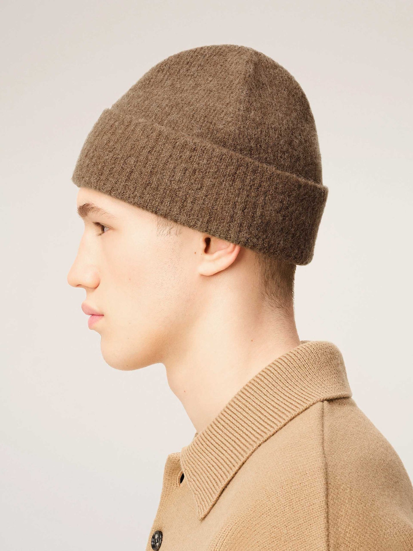 AMI PARIS - Ami De Coeur Mütze aus Alpakastrick in Braun / Off-White - Brown / Off-White
