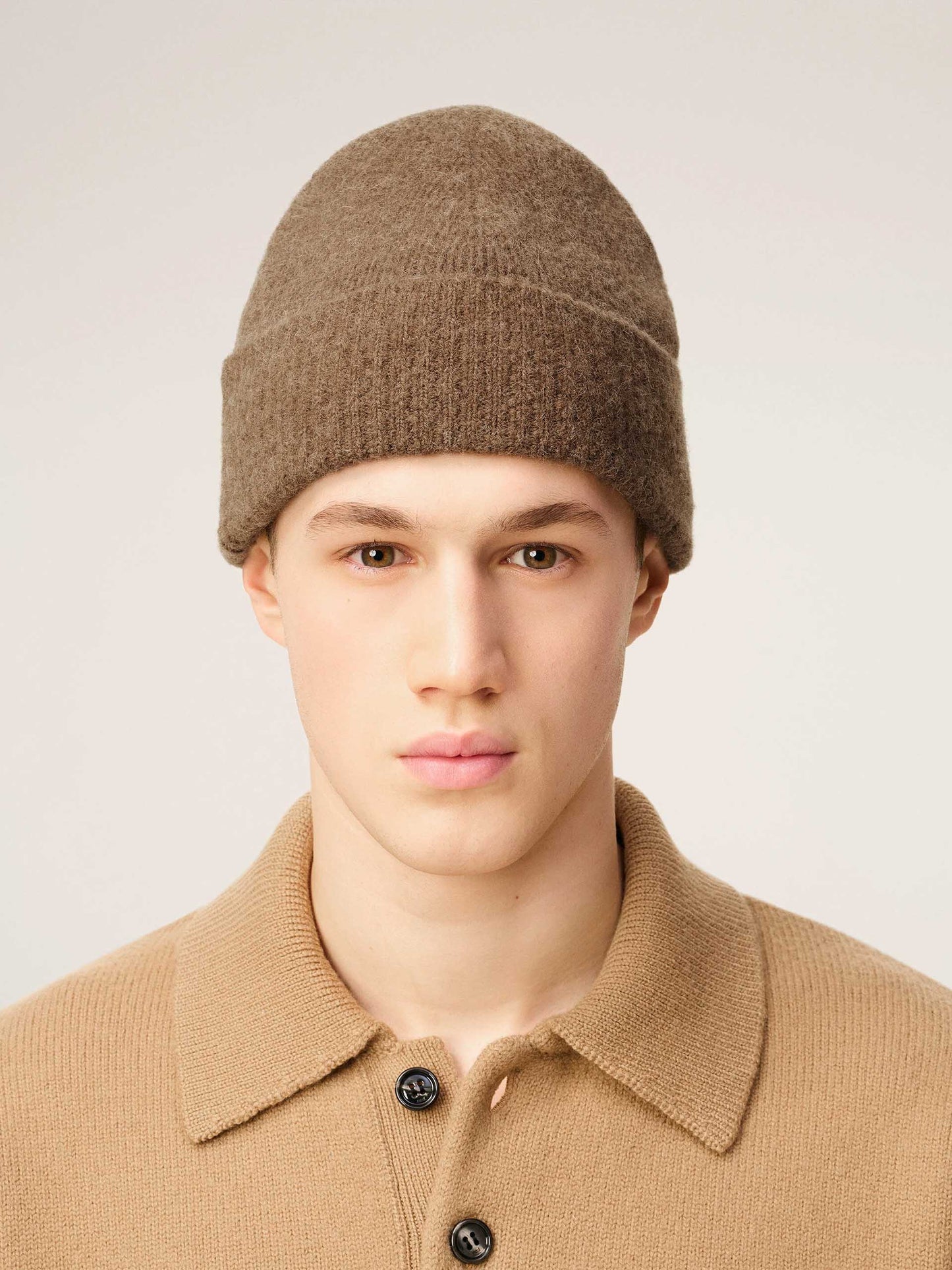 AMI PARIS - Ami De Coeur Mütze aus Alpakastrick in Braun / Off-White - Brown / Off-White