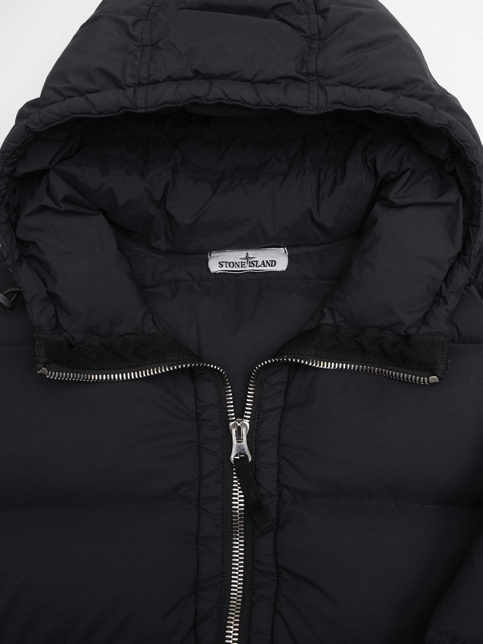 STONE ISLAND - Daunenjacke mit Kapuze für Herren in Schwarz - Black