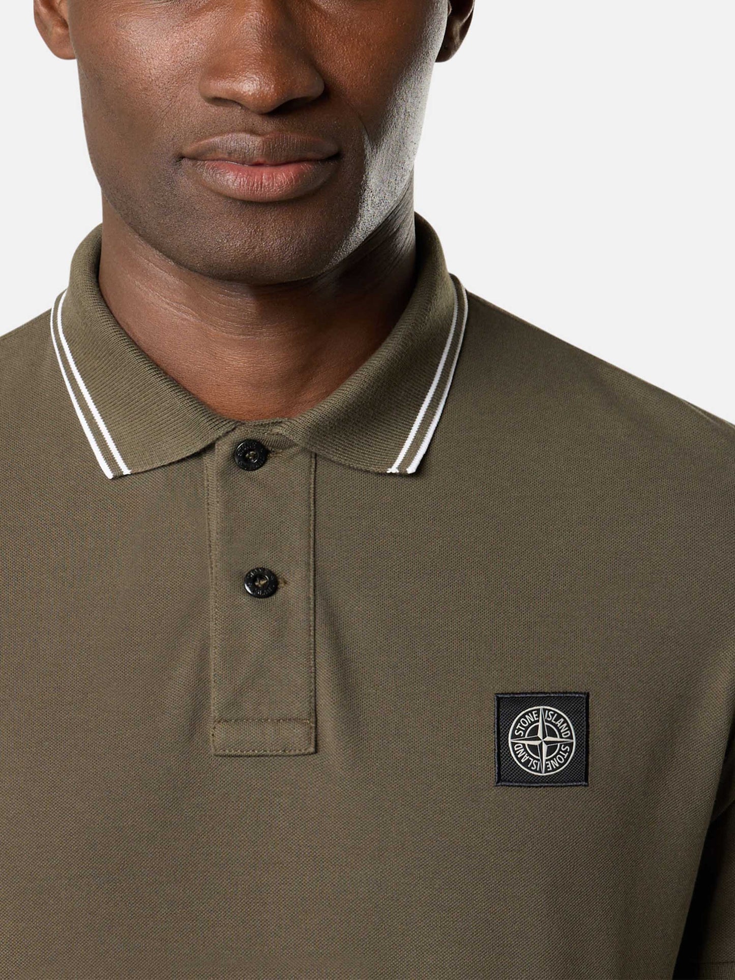 STONE ISLAND - Poloshirt mit Logo-Patch für Herren in Militärgrün - Military green