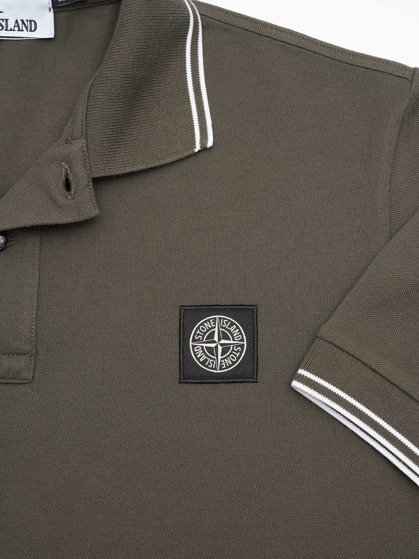 STONE ISLAND - Poloshirt mit Logo-Patch für Herren in Militärgrün - Military green