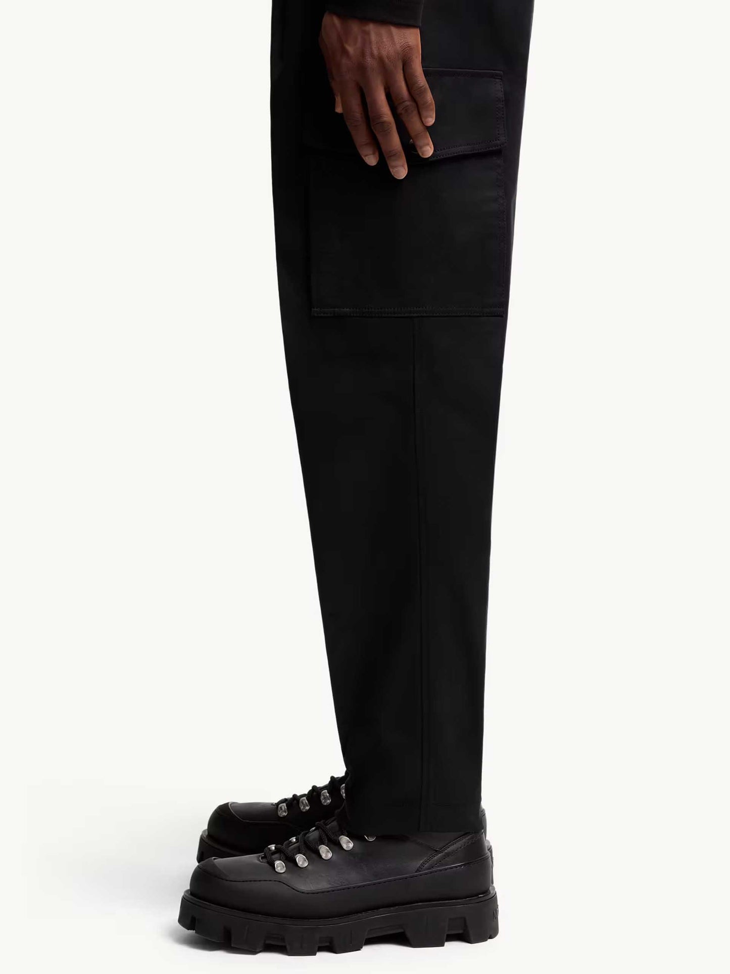 MONCLER - Cargohose aus Stretch-Gabardine für Herren