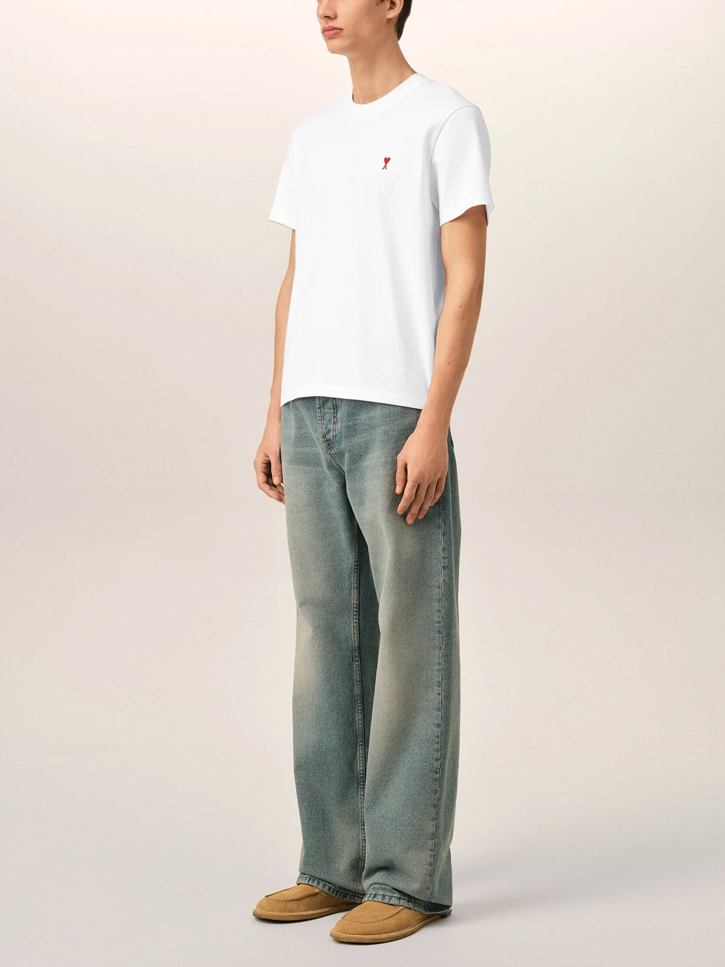 Ami Paris – T-Shirt mit rotem Ami De Coeur Logo Weiß - White