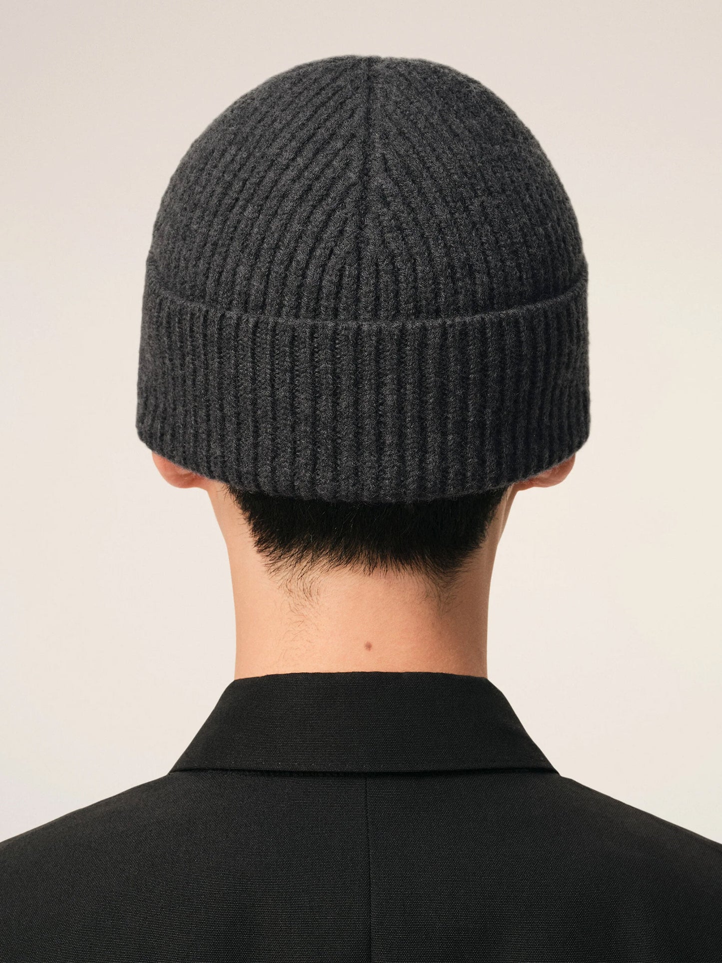 AMI PARIS - Beanie mit rotem Ami De Coeur Logo aus Merinowolle