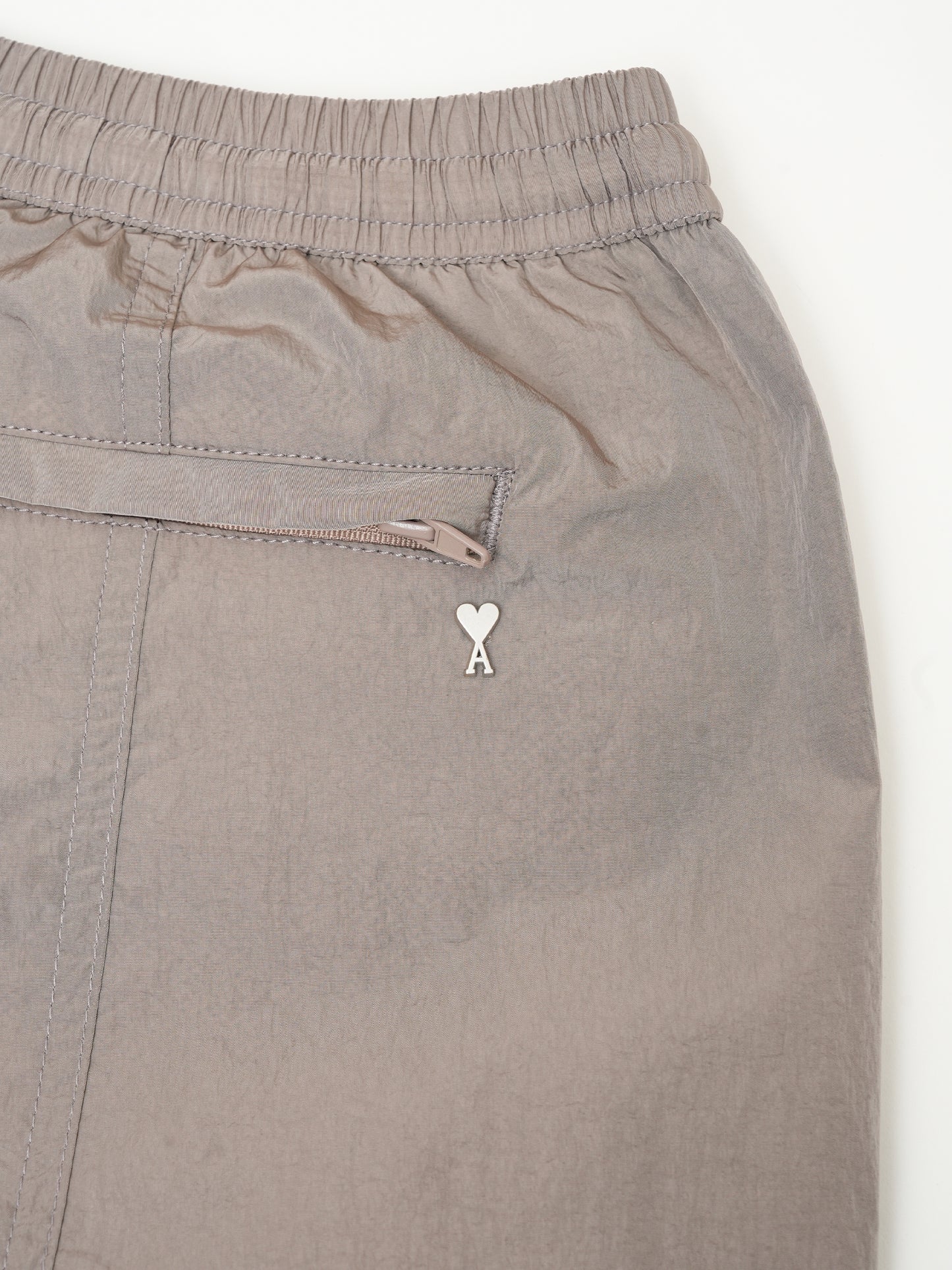 AMI PARIS - Badeshorts mit Logo-Detail Taupe