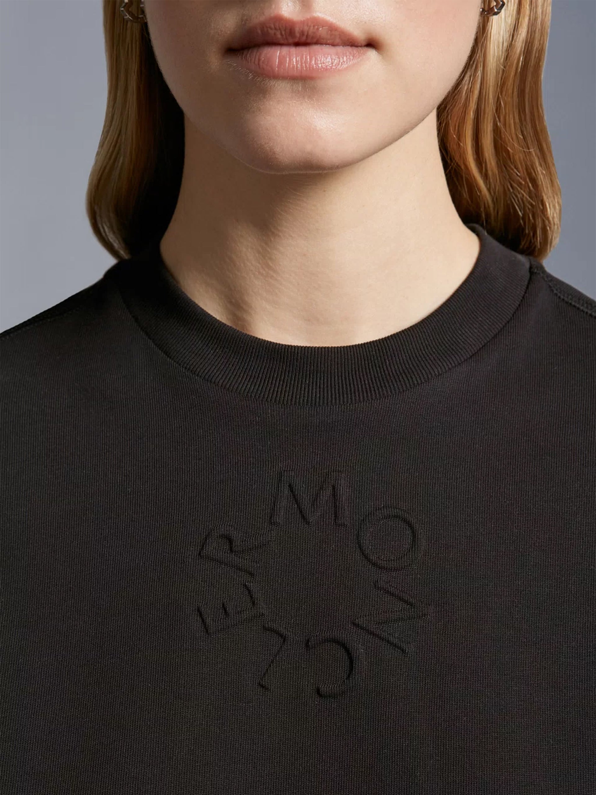 MONCLER - T-Shirt mit geprägtem Logo