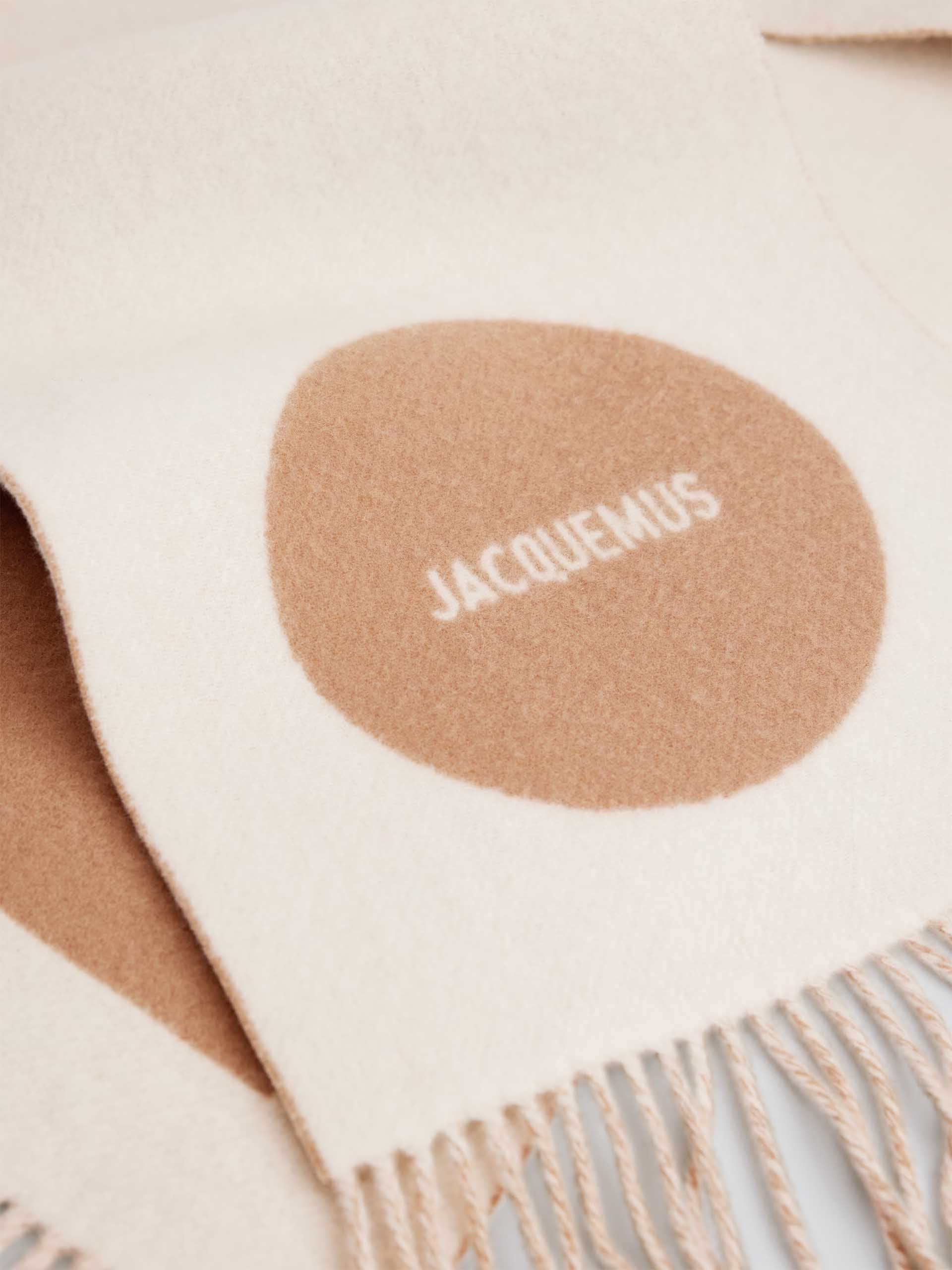 JACQUEMUS - Rond Carré Schal mit Logo aus Schurwolle in Beige