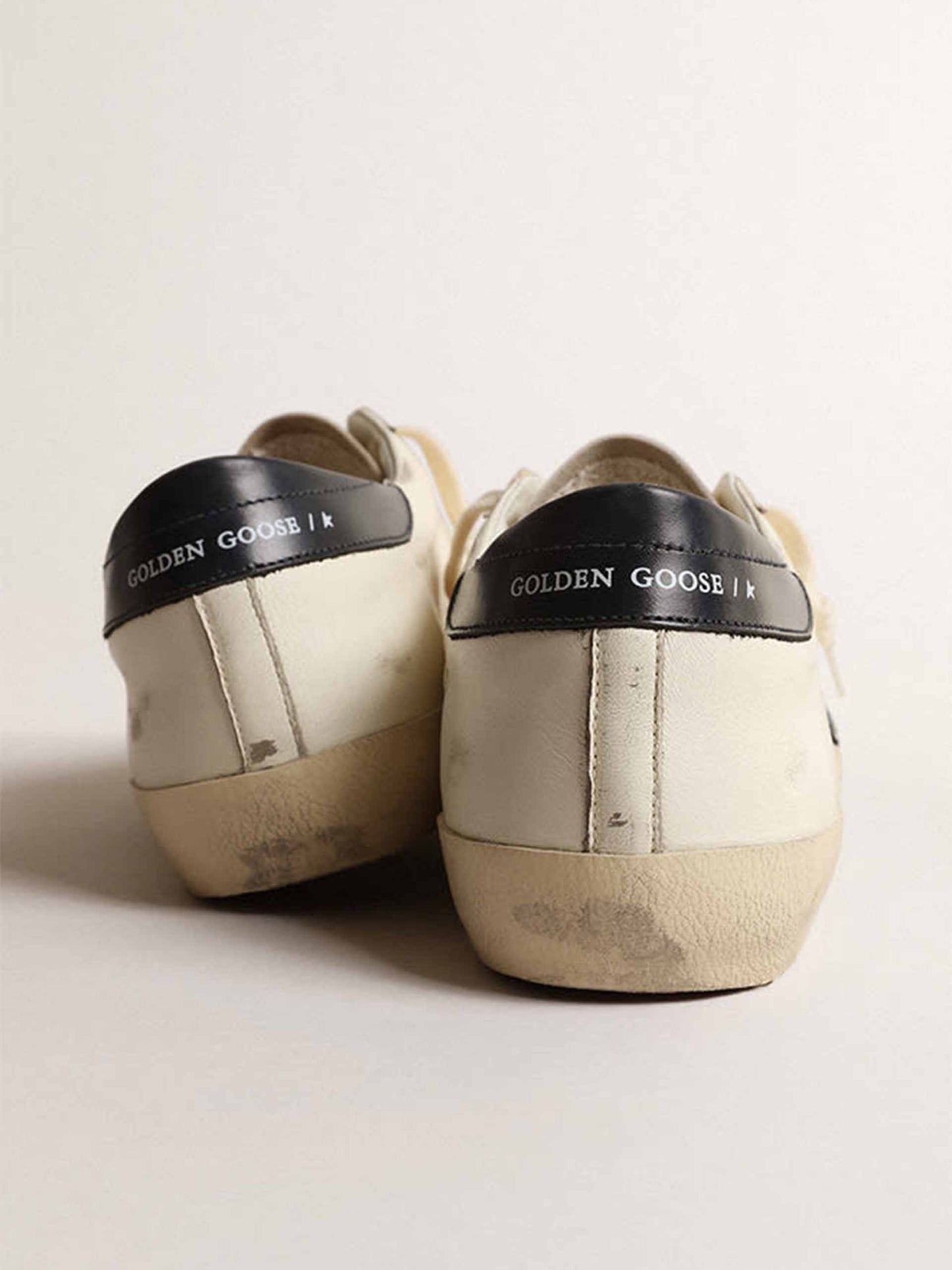 GOLDEN GOOSE - Sneakers Super-Star für Herren in Creme und Dunkelblau