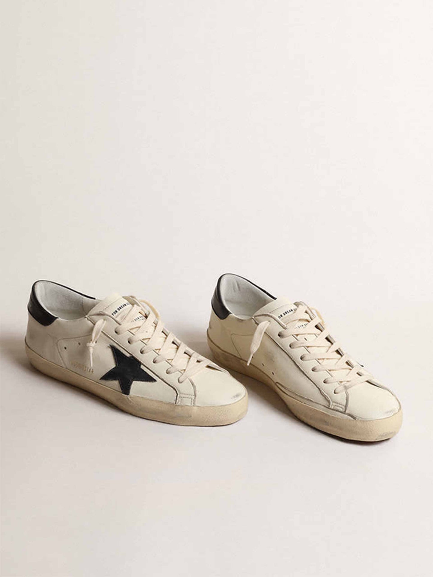 GOLDEN GOOSE - Sneakers Super-Star für Herren in Creme und Dunkelblau