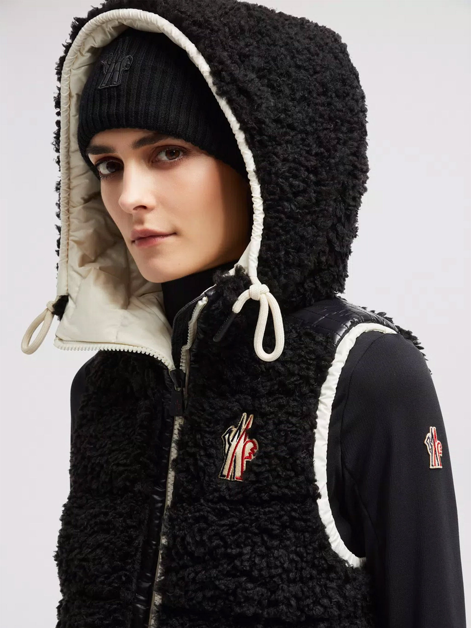 MONCLER GRENOBLE - Daunenweste aus Teddy-Fleece für Damen Schwarz – Black