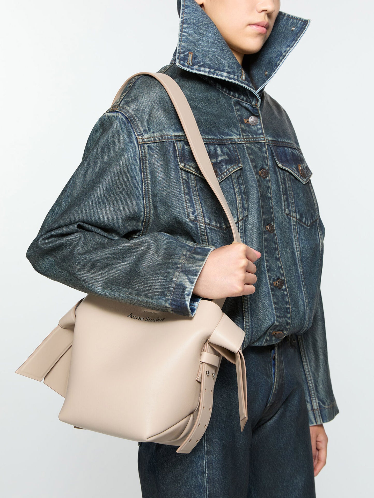 ACNE STUDIOS - Tasche Musubi Mini R für Damen Beige