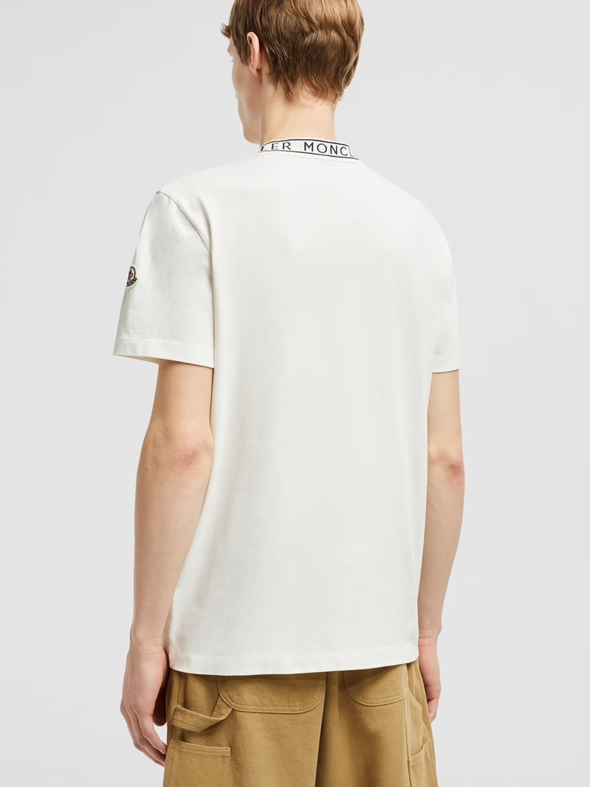 MONCLER - T-Shirt mit Logo-Kragen für Herren in Weiss - White