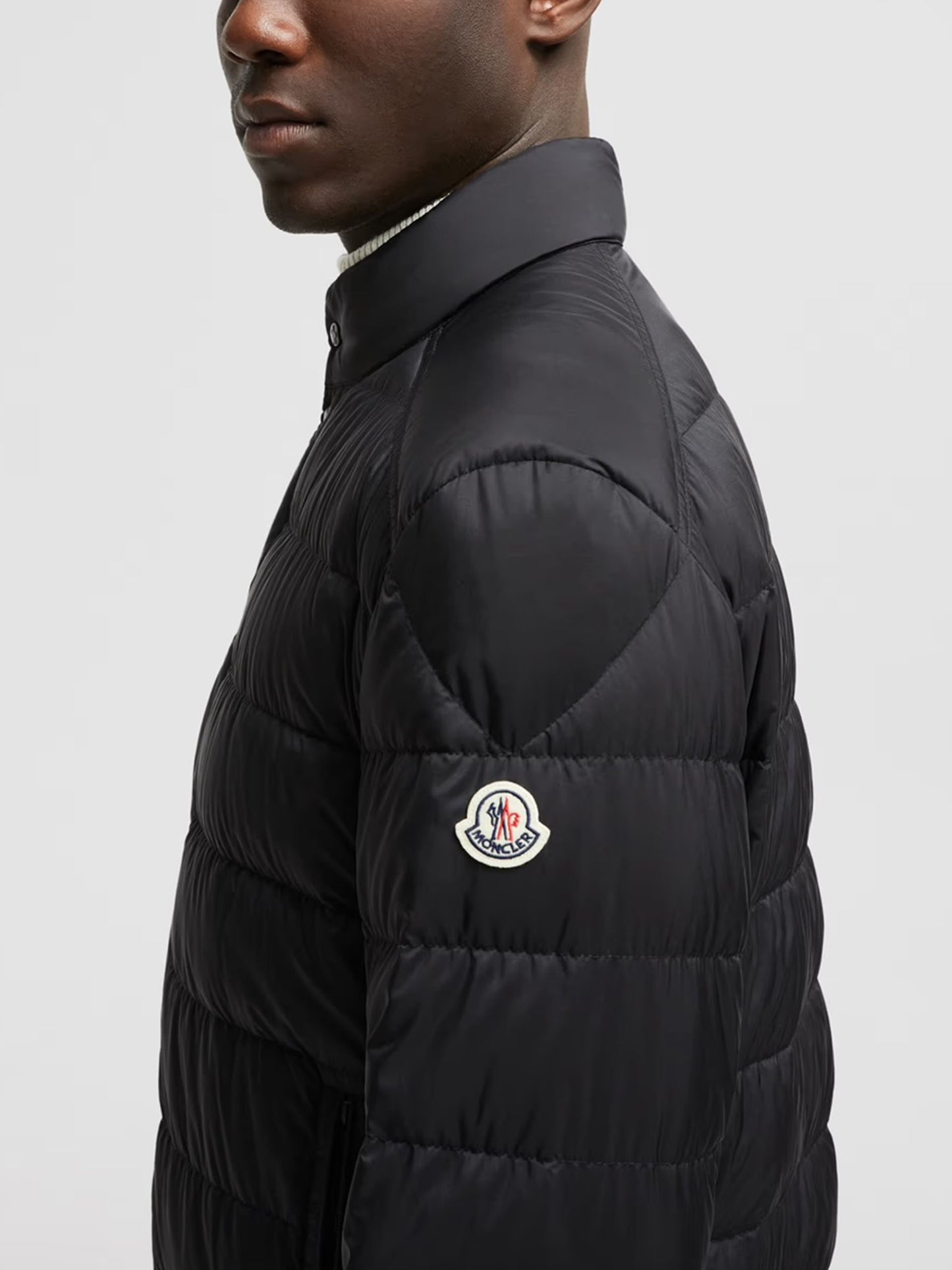 MONCLER - Leichte Daunenjacke Selves für Herren