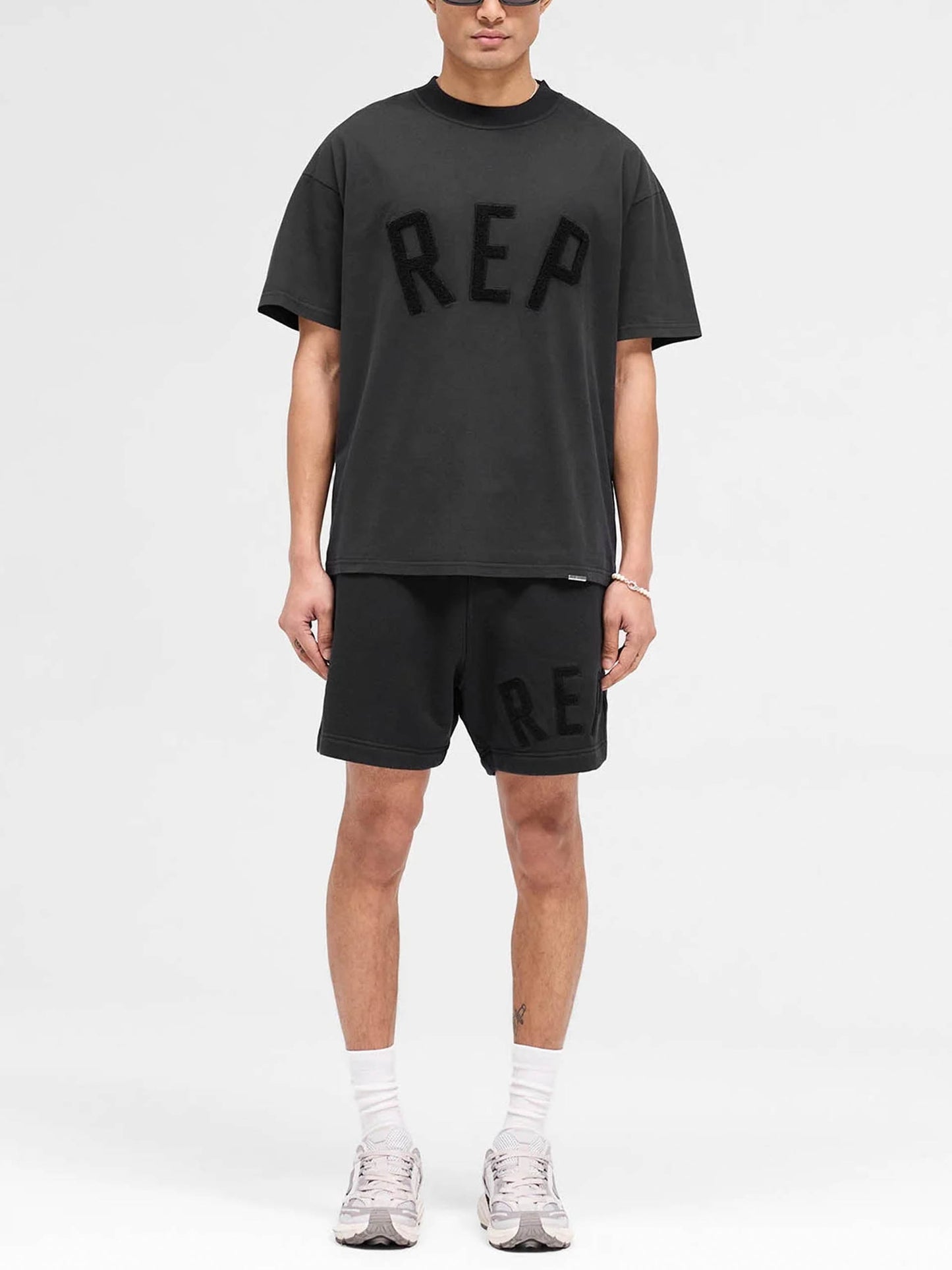 REPRESENT - Logo-T-Shirt REP Applique für Herren