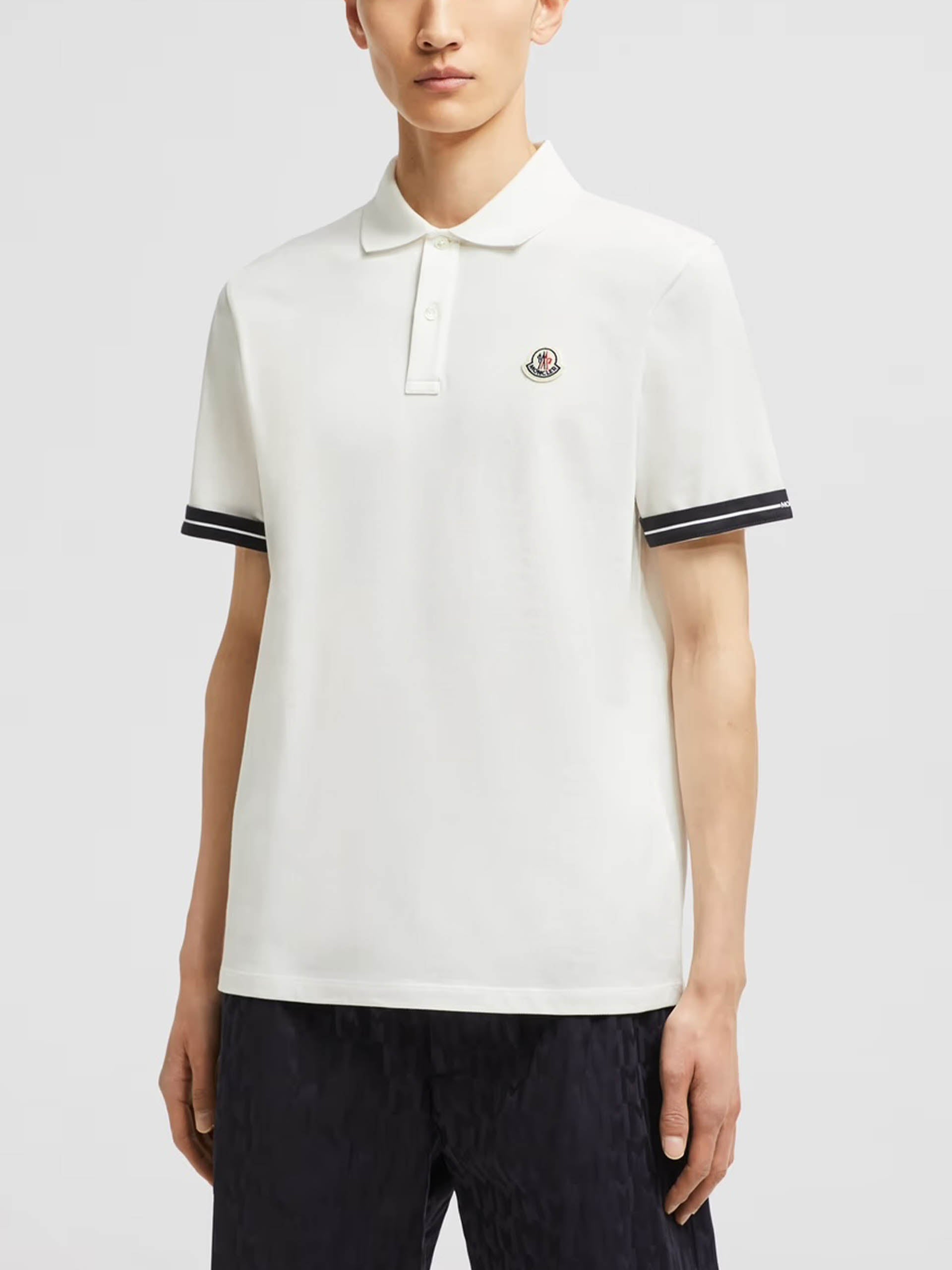 MONCLER - Poloshirt mit Logo-Aufnäher für Herren in Weiss - White