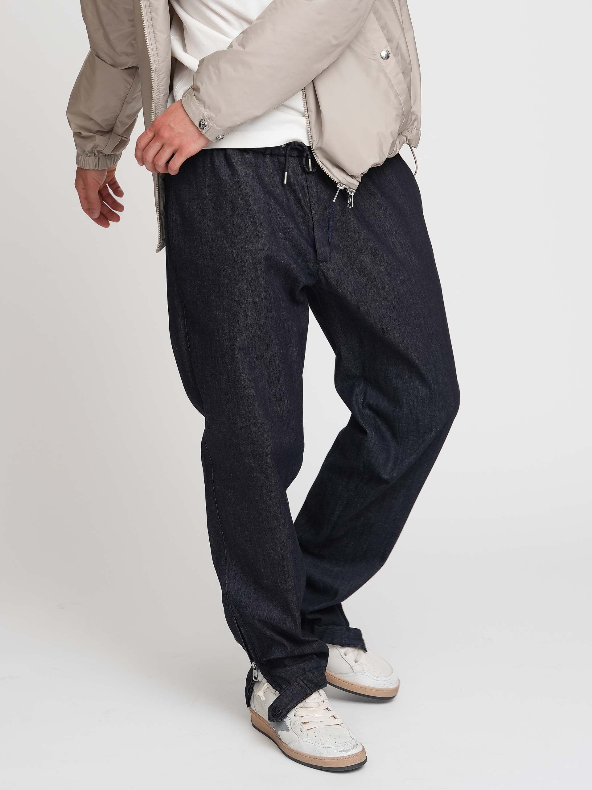 MONCLER - Jeanshose im Jogging-Stil für Herren