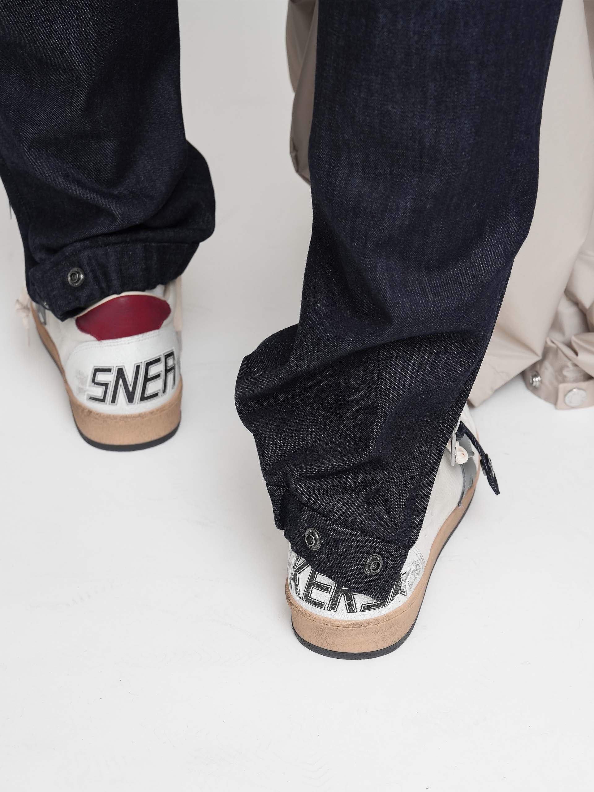 MONCLER - Jeanshose im Jogging-Stil für Herren