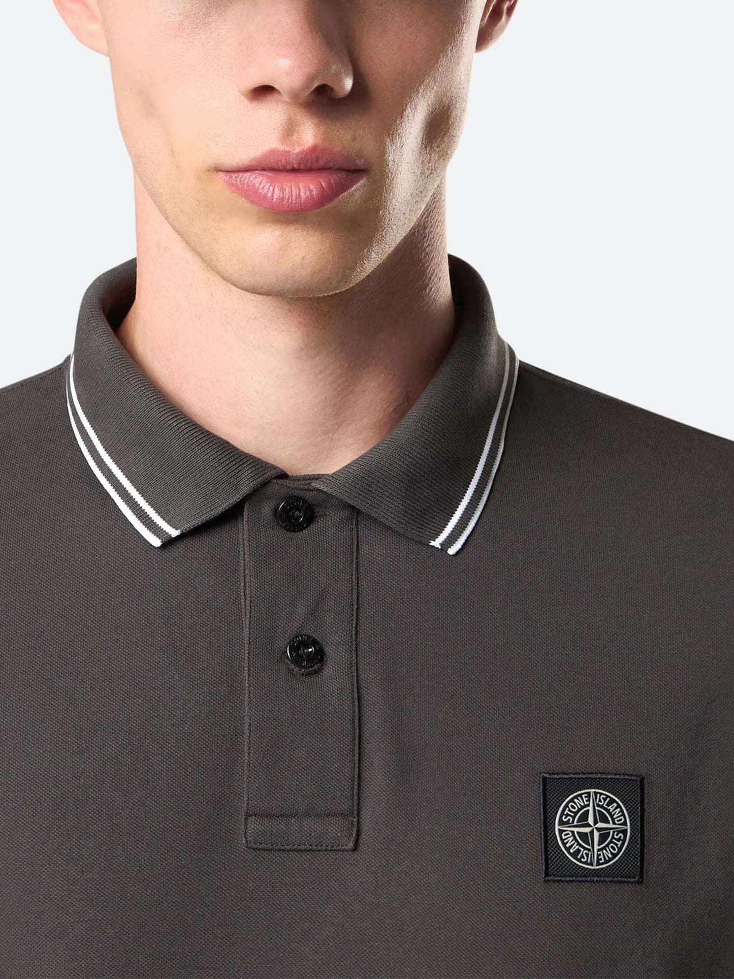 STONE ISLAND - Poloshirt mit Logo-Patch für Herren in Anthrazitgrau - Anthracite grey
