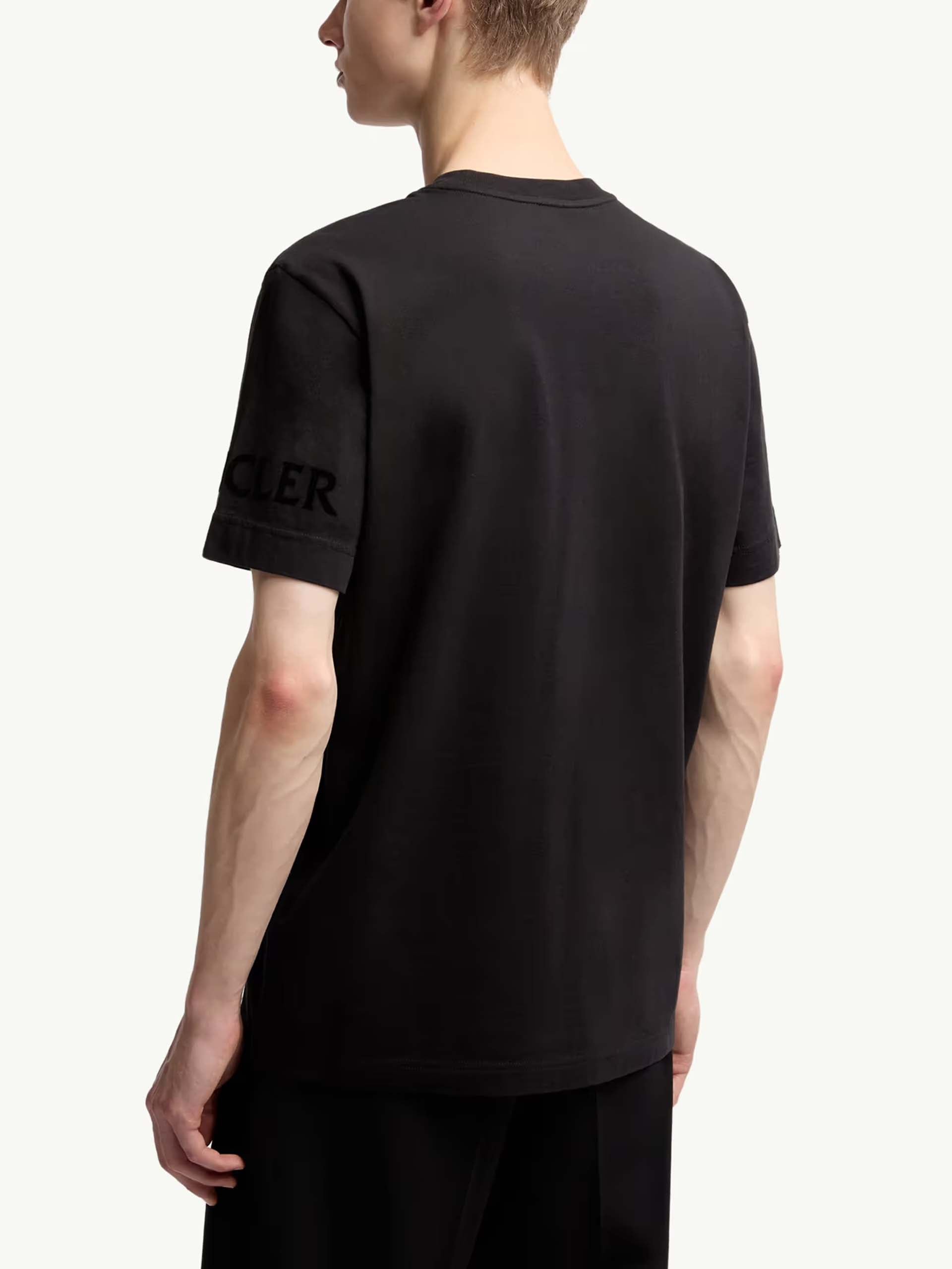 MONCLER - T-Shirt mit Logo-Details für Herren