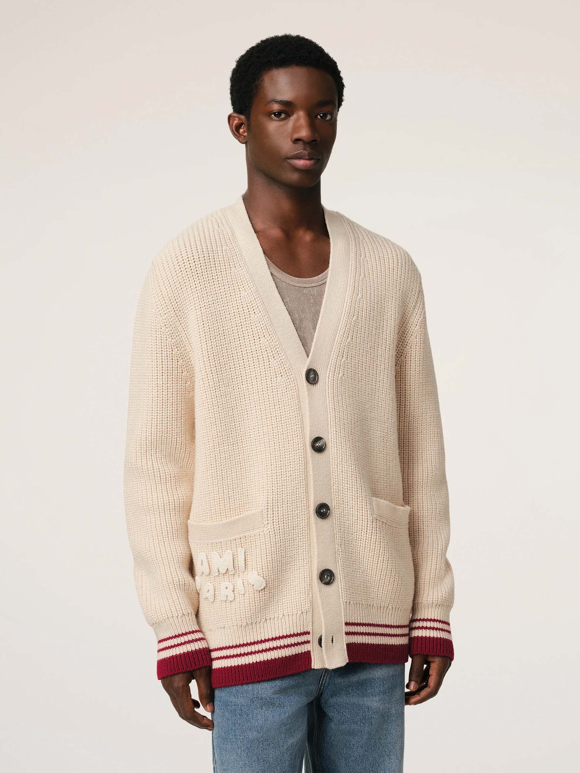 AMI PARIS - Gerippter Cardigan mit Logo-Details