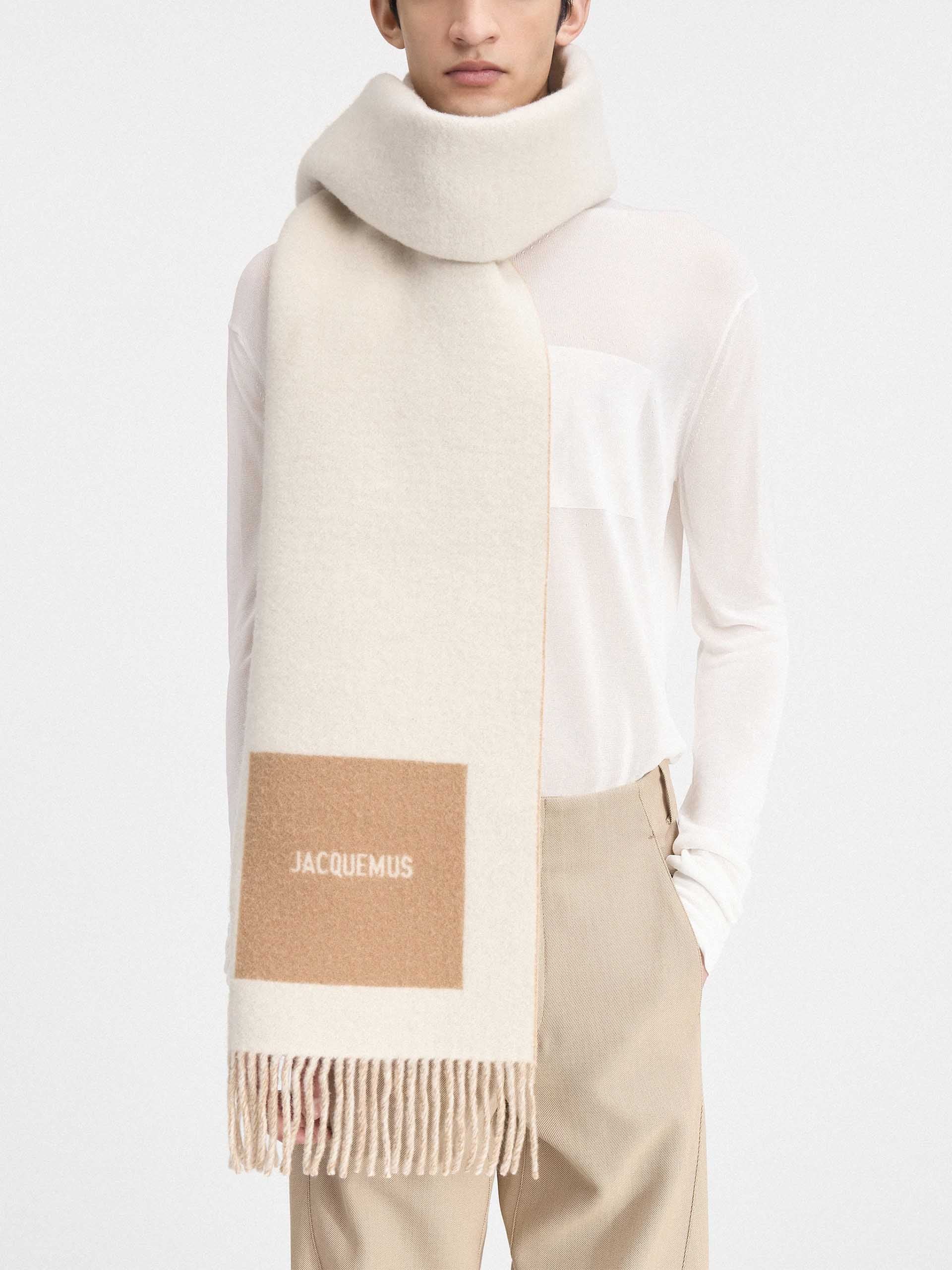 JACQUEMUS - Rond Carré Schal mit Logo aus Schurwolle in Beige
