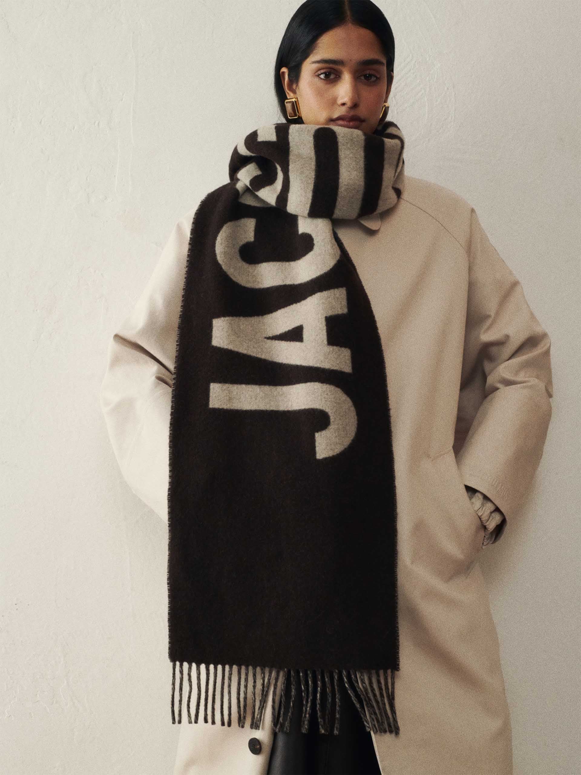 JACQUEMUS - Schal mit Logo aus Wolle in Braun - Brown