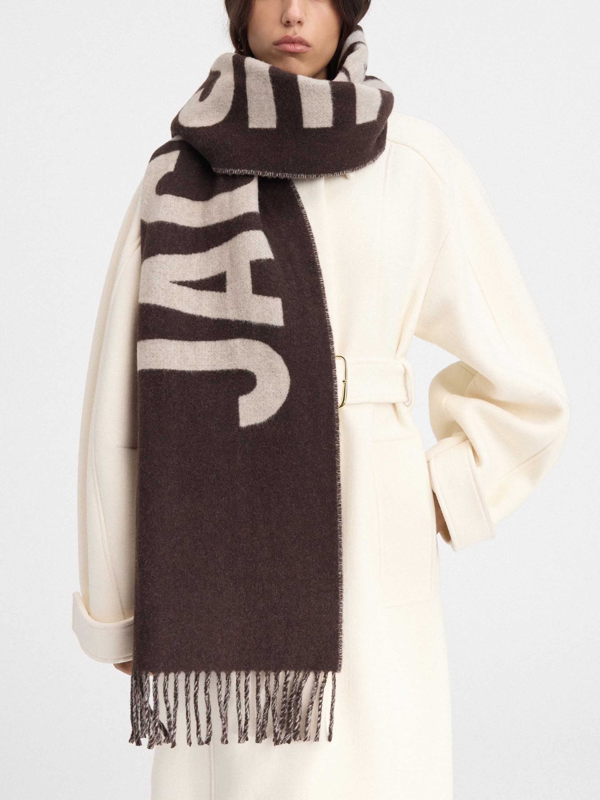 JACQUEMUS - Schal mit Logo aus Wolle in Braun - Brown