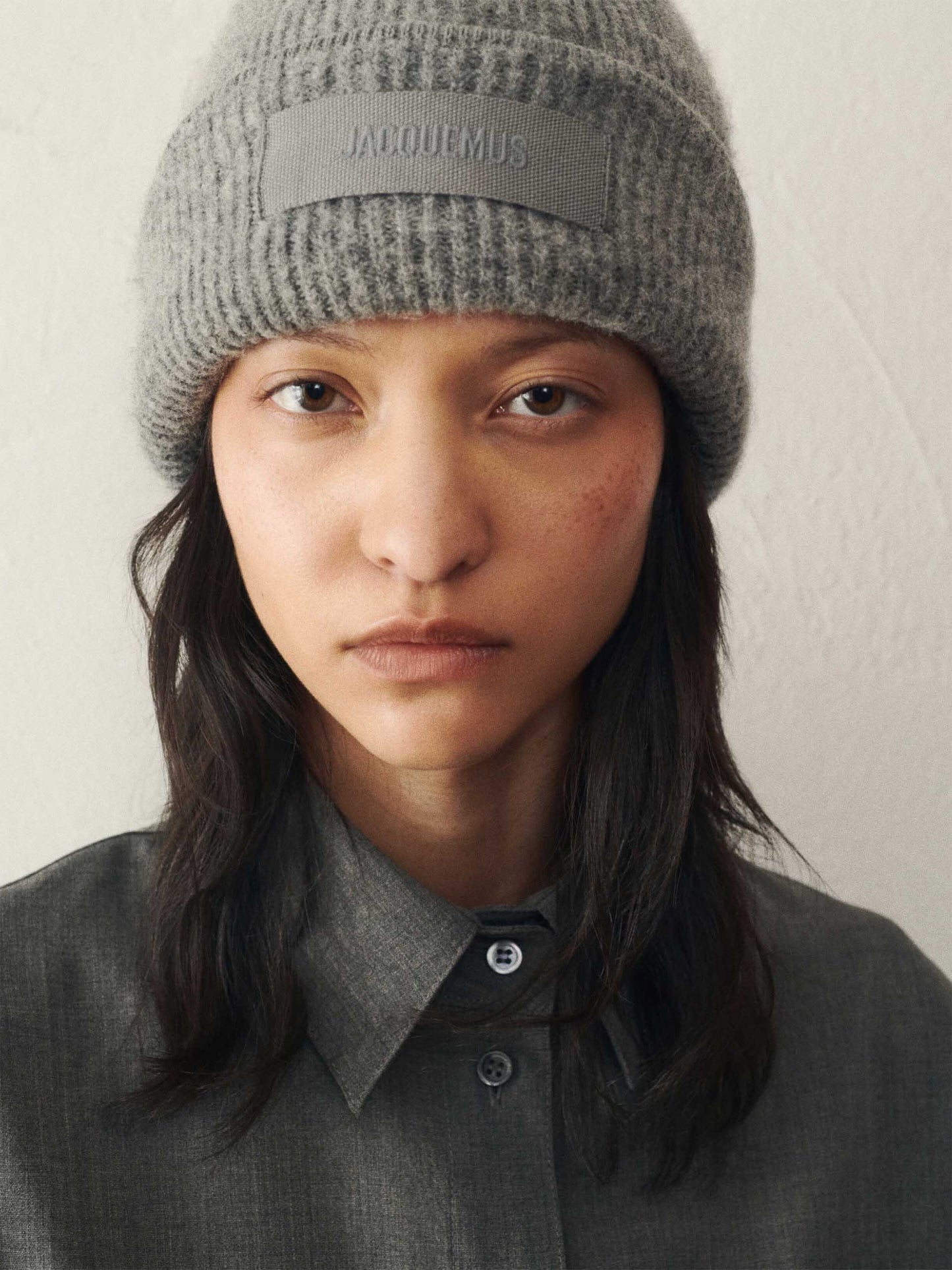 JACQUEMUS - Mütze Gros Grain mit Logo-Detail in Grau - Grey