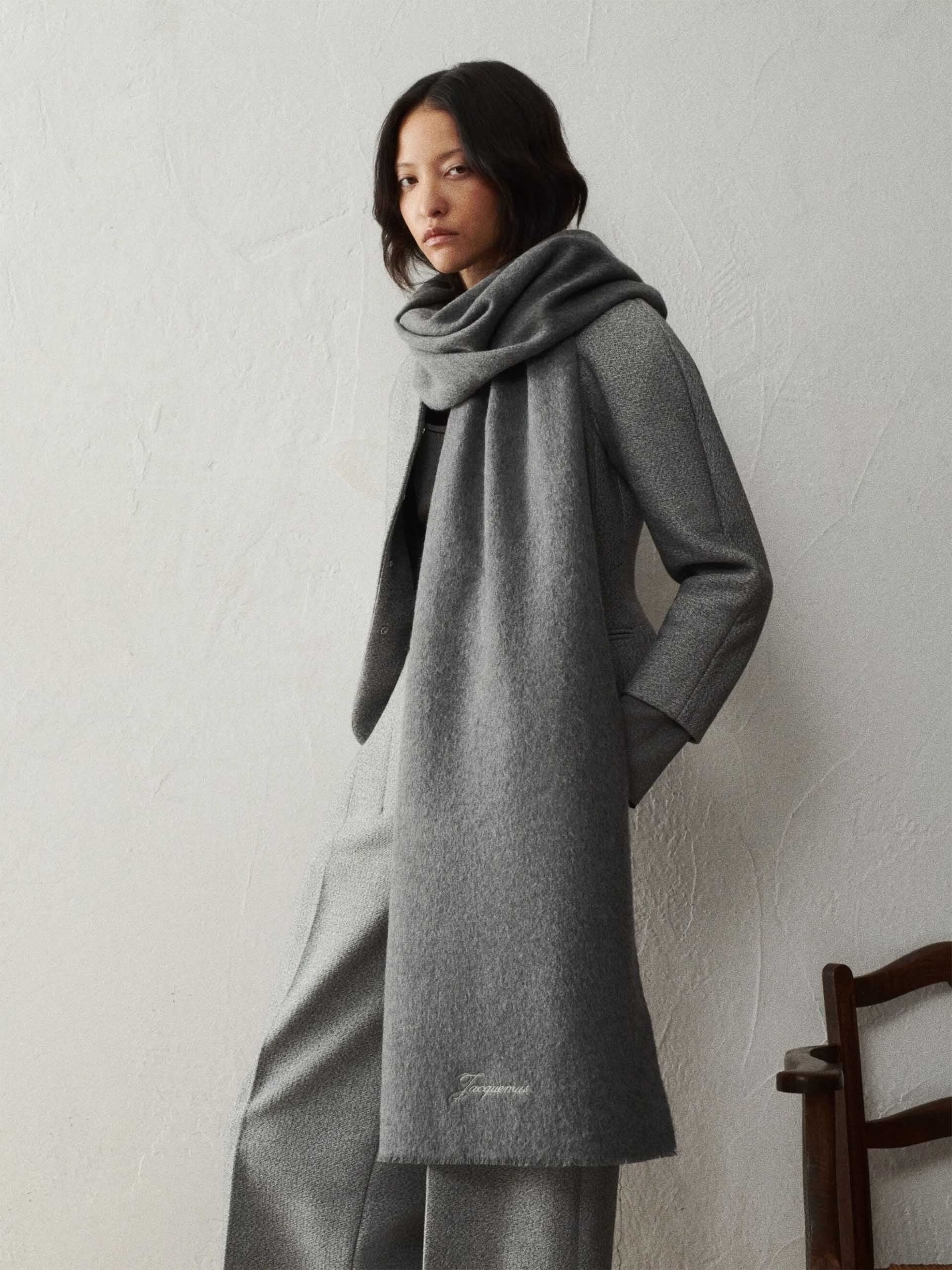 JACQUEMUS - Tailleur Schal aus Wolle und Kaschmir