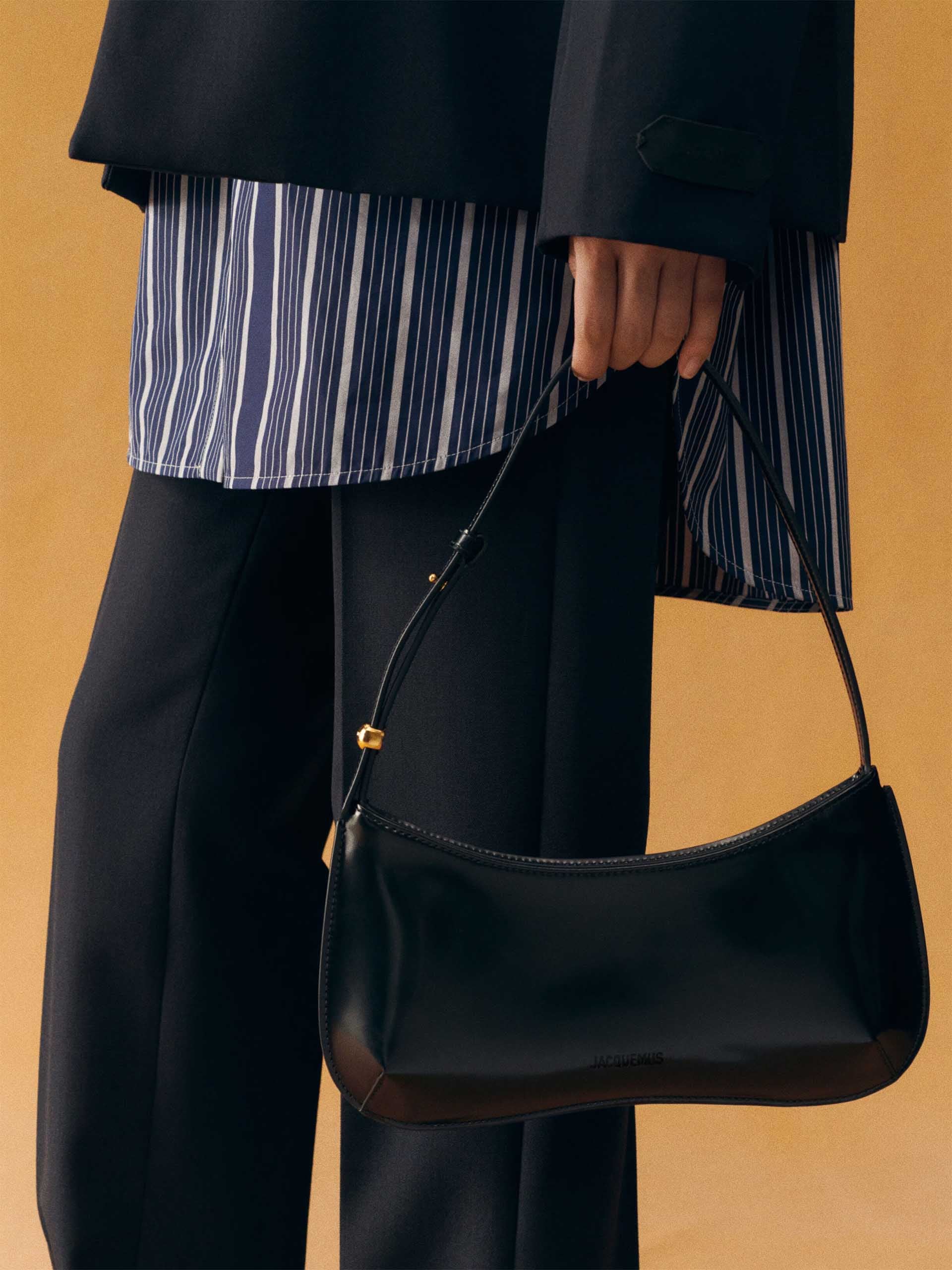 JACQUEMUS - Schultertasche Le Bisou aus Leder