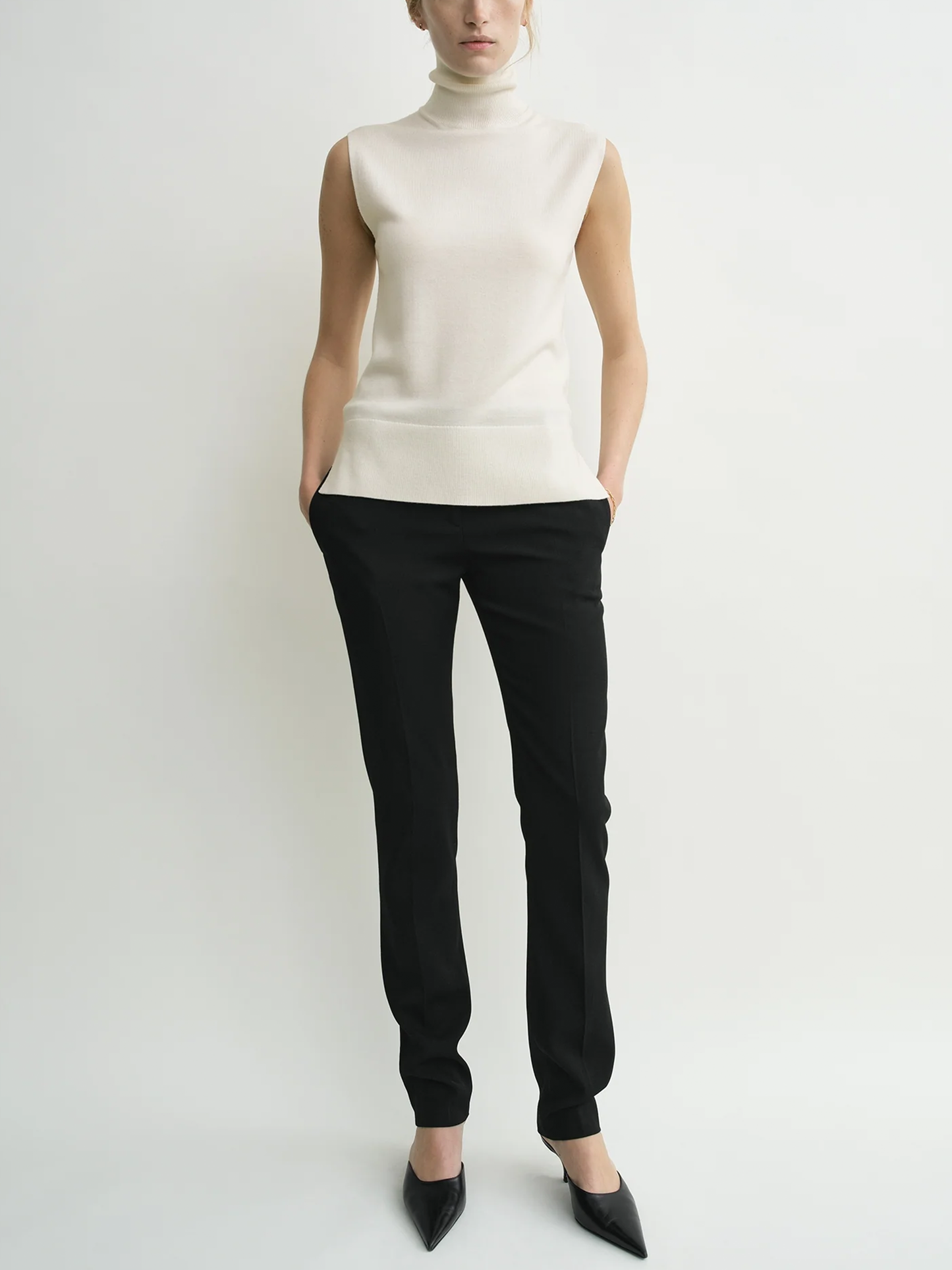 TOTEME - Ärmelloser Rollkragenpullover für Damen in Ecru