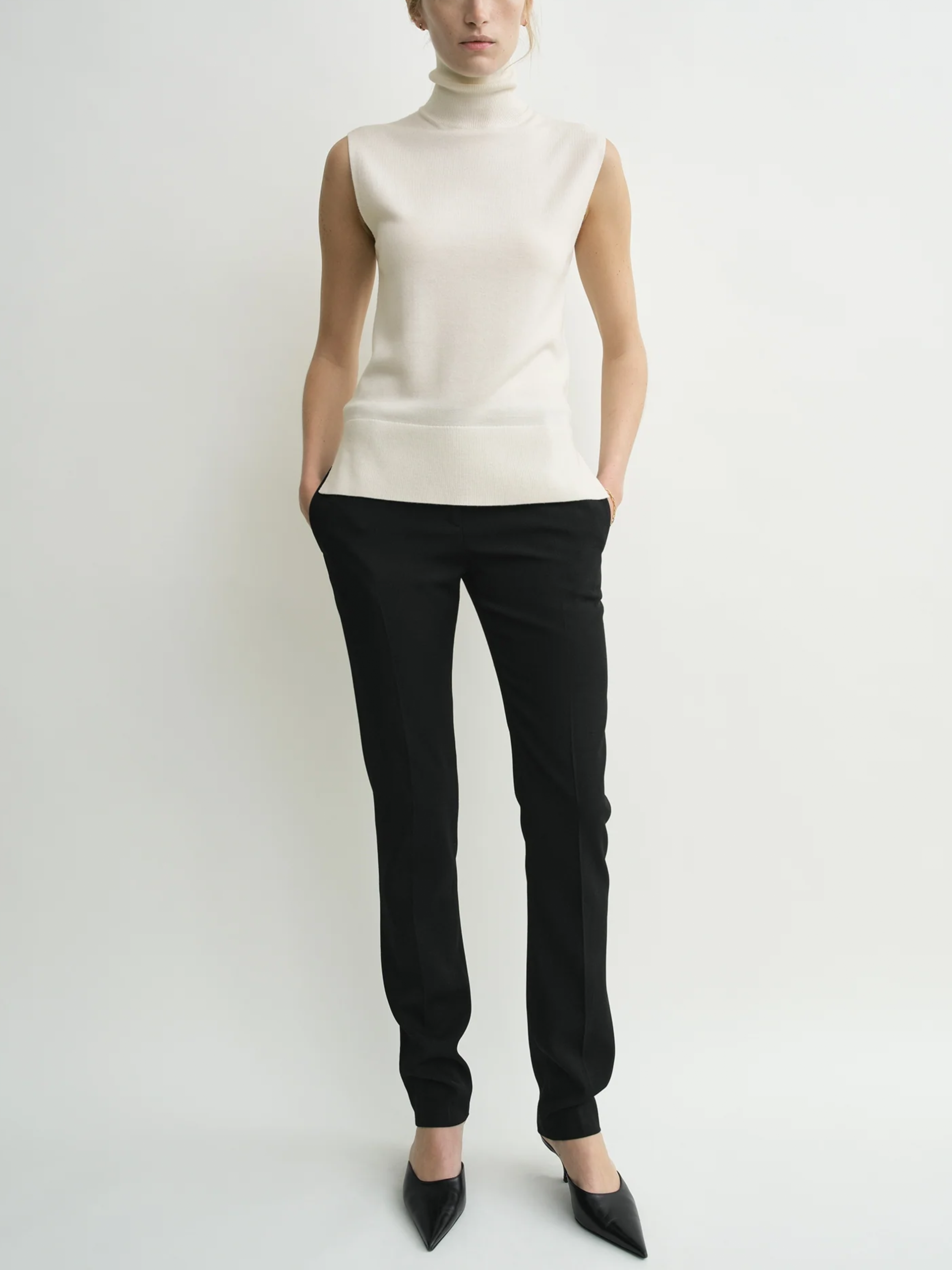 TOTEME - Ärmelloser Rollkragenpullover für Damen in Ecru