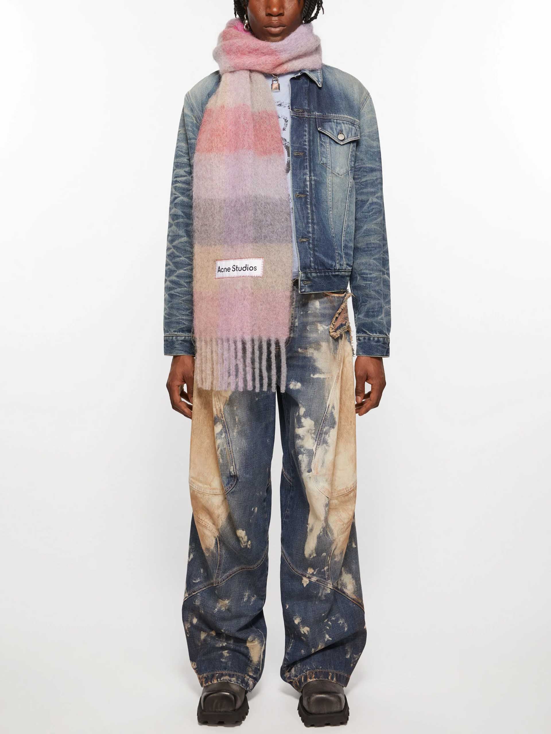 ACNE STUDIOS - Karierter Schal mit Logo-Patch in Rosa / Fuchsia - Pink / Fuchsia