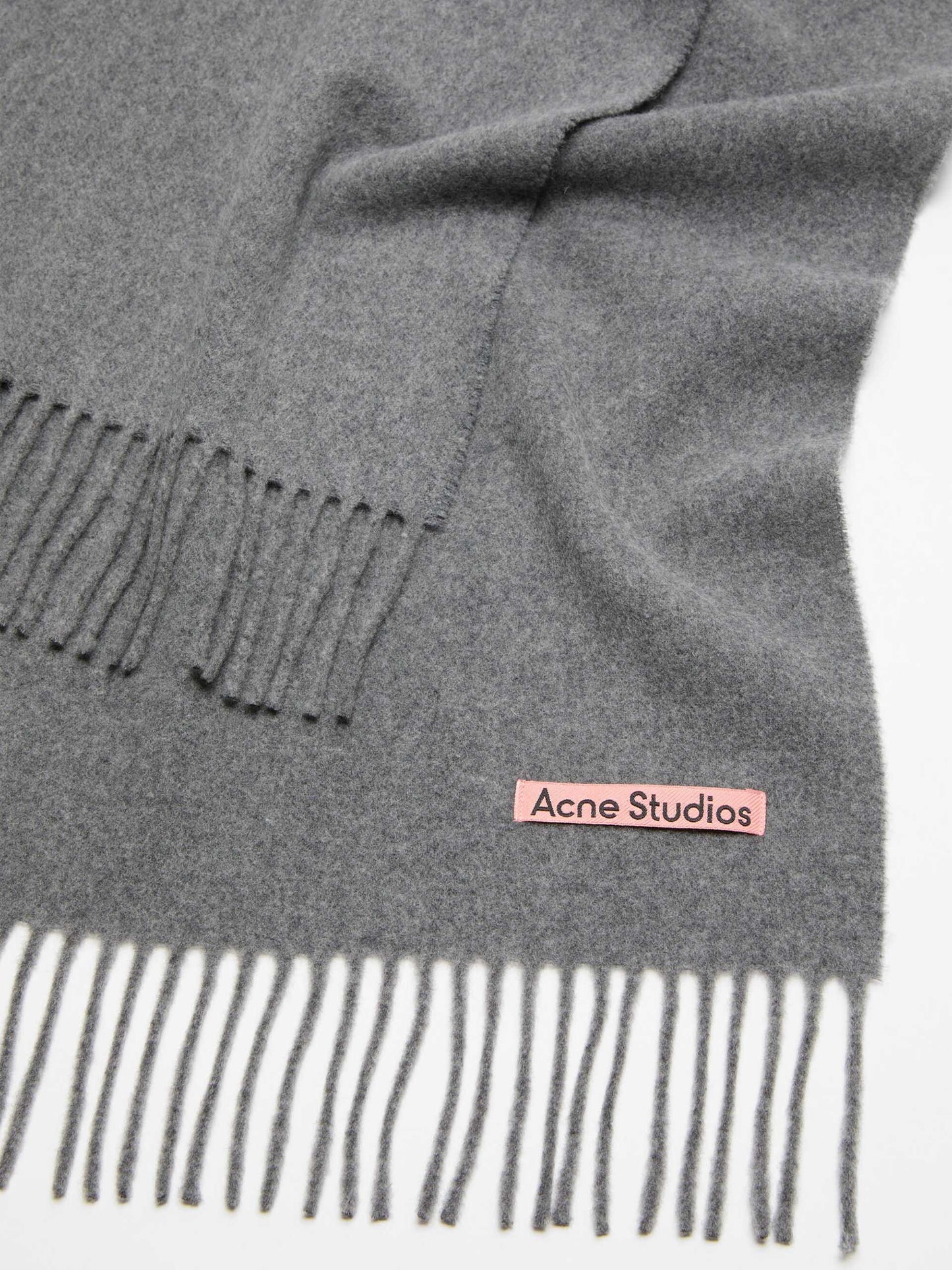 ACNE STUDIOS - Schal aus Wolle mit Logo-Detail in Grau Melange - Grey Melange